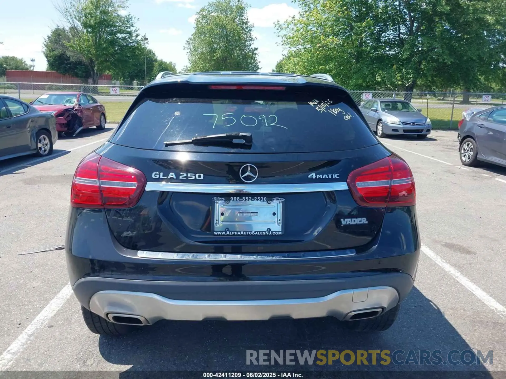 16 Photograph of a damaged car WDCTG4GB1KJ544165 MERCEDES-BENZ GLA 250 2019