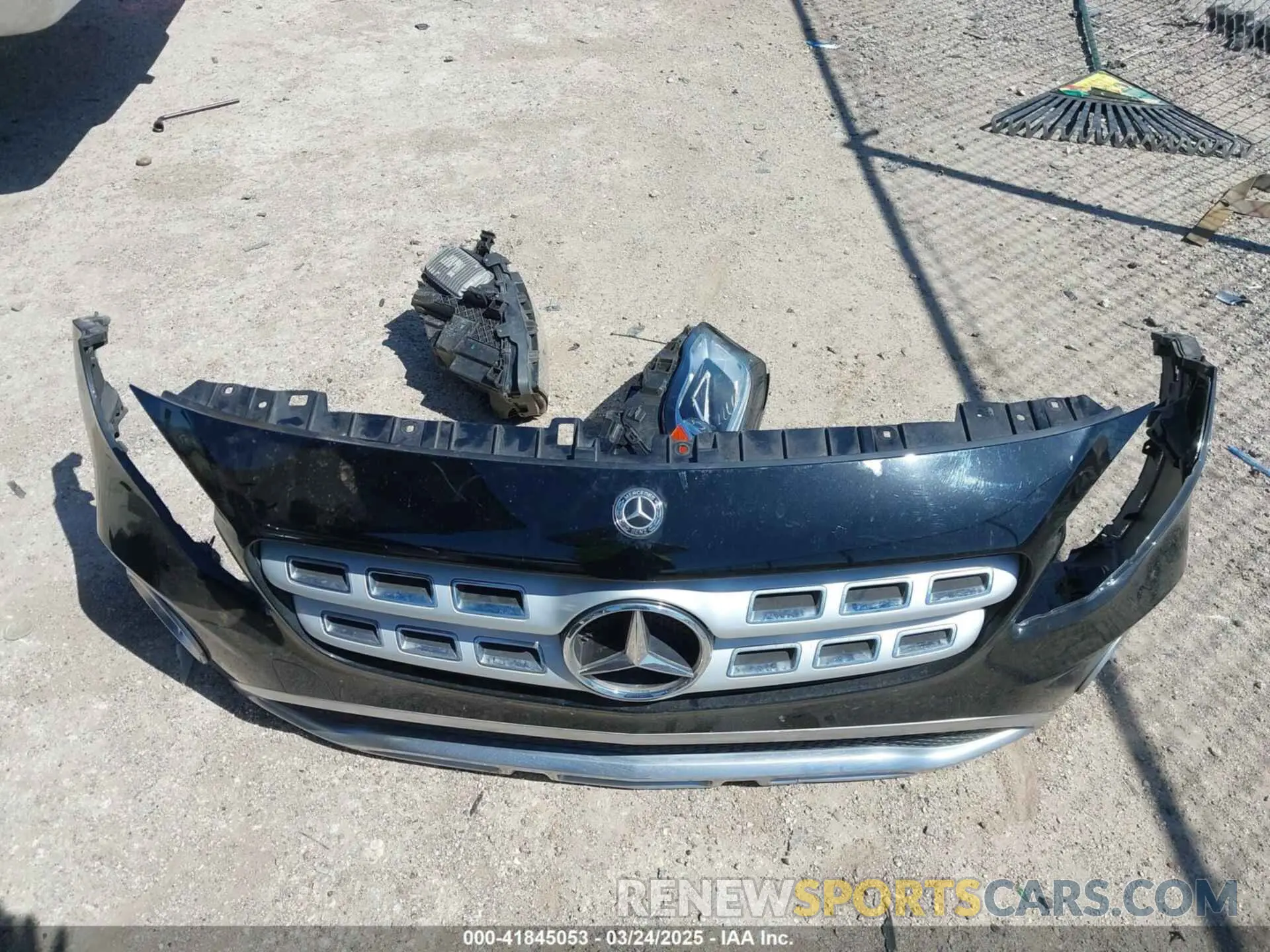 12 Photograph of a damaged car WDCTG4GB1KJ549320 MERCEDES-BENZ GLA 250 2019