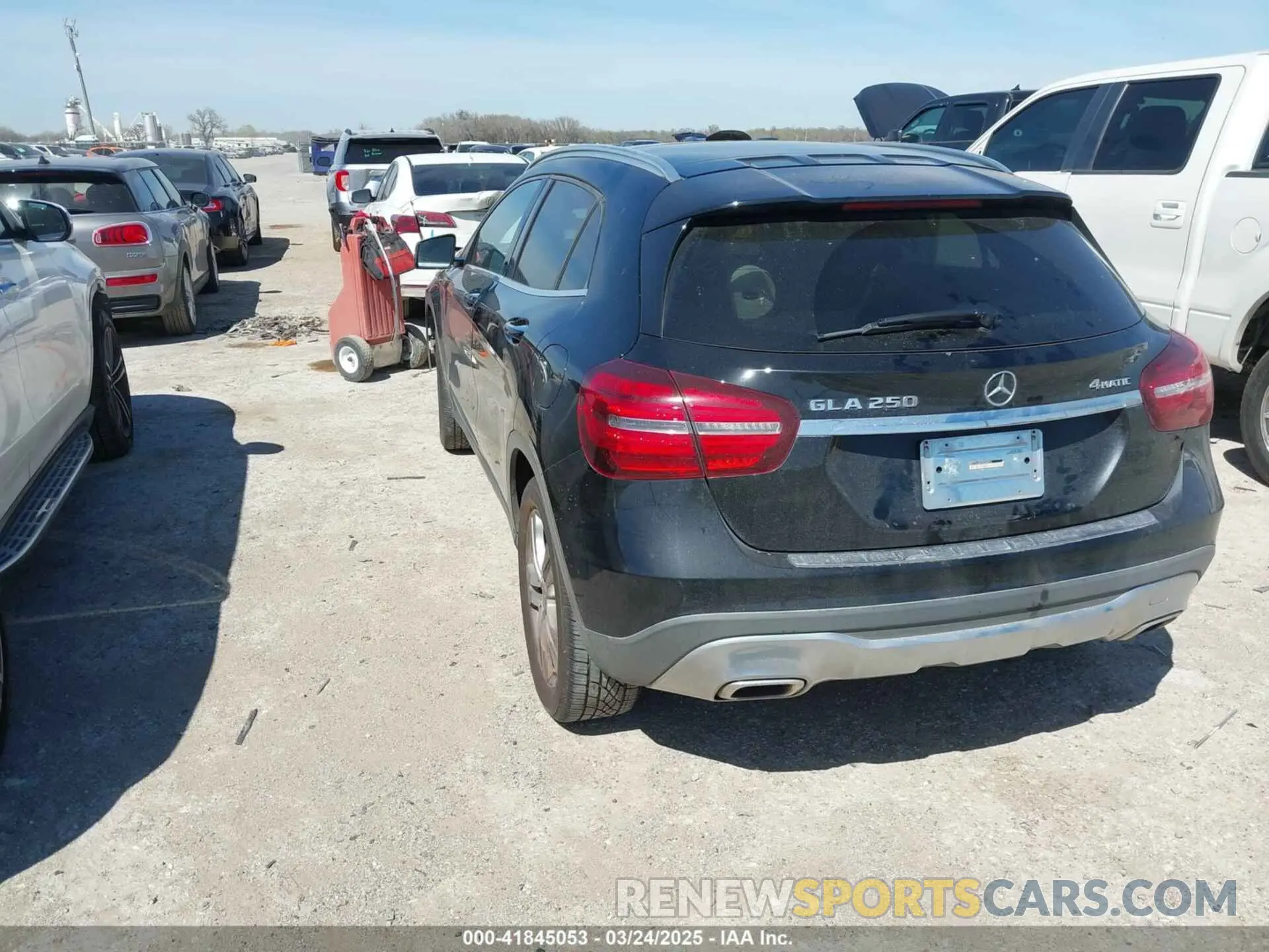3 Photograph of a damaged car WDCTG4GB1KJ549320 MERCEDES-BENZ GLA 250 2019