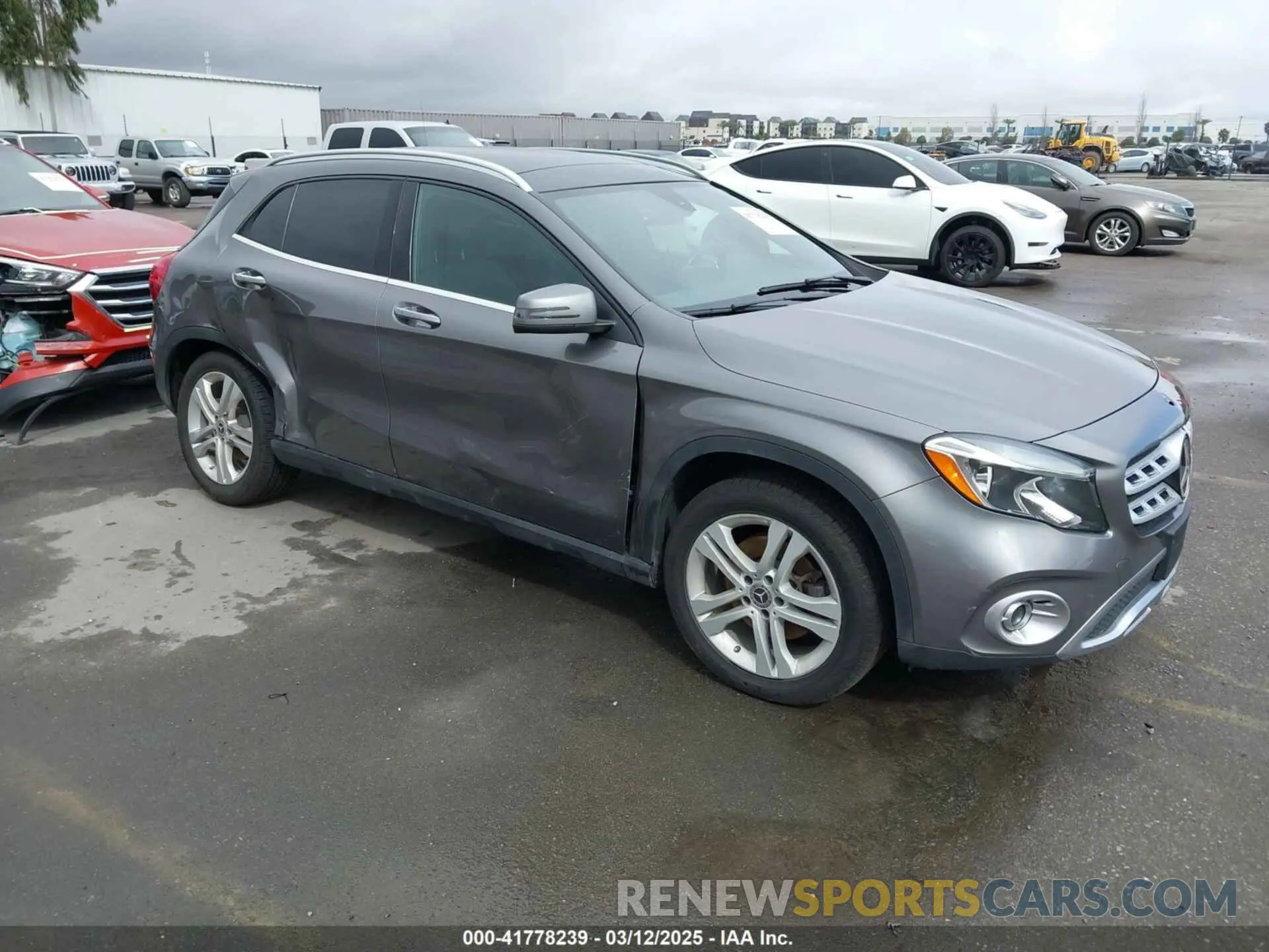 1 Photograph of a damaged car WDCTG4GB2KJ619049 MERCEDES-BENZ GLA 250 2019