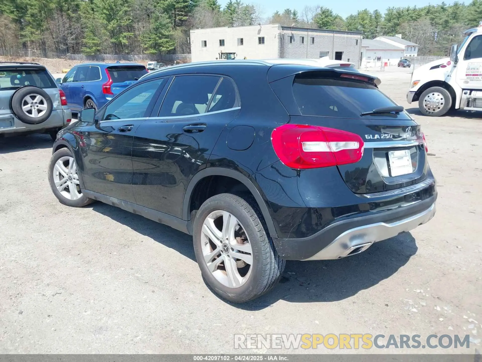 3 Photograph of a damaged car WDCTG4GB2KU016861 MERCEDES-BENZ GLA 250 2019
