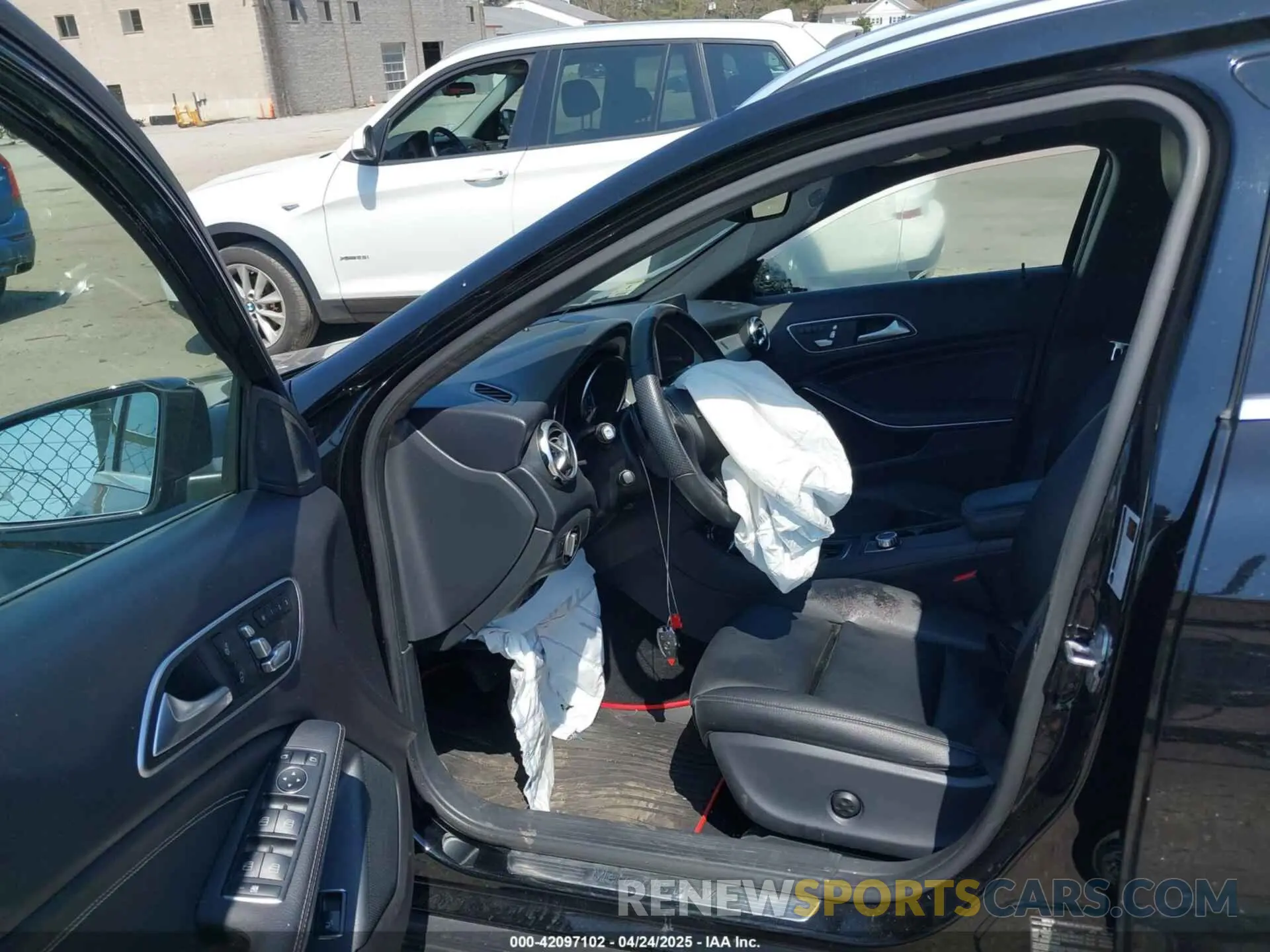 5 Photograph of a damaged car WDCTG4GB2KU016861 MERCEDES-BENZ GLA 250 2019
