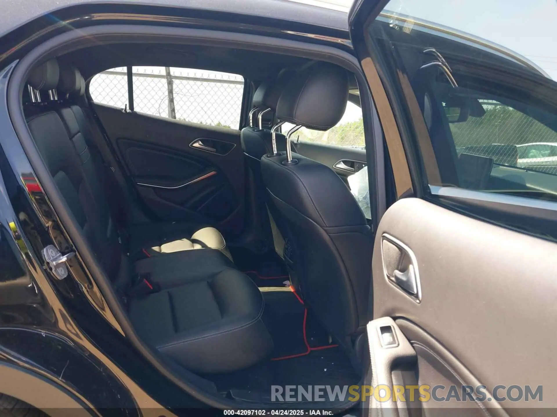 8 Photograph of a damaged car WDCTG4GB2KU016861 MERCEDES-BENZ GLA 250 2019