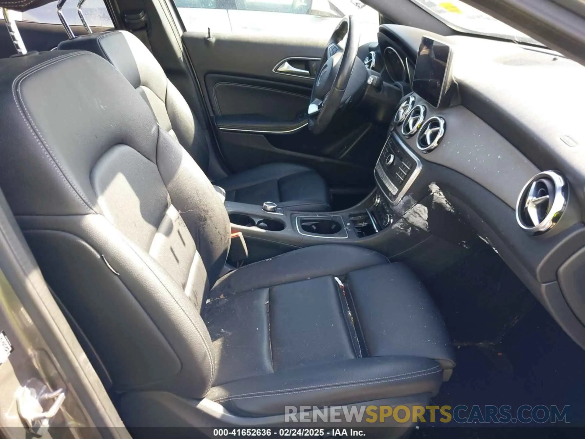 5 Photograph of a damaged car WDCTG4GB8KJ536371 MERCEDES-BENZ GLA 250 2019