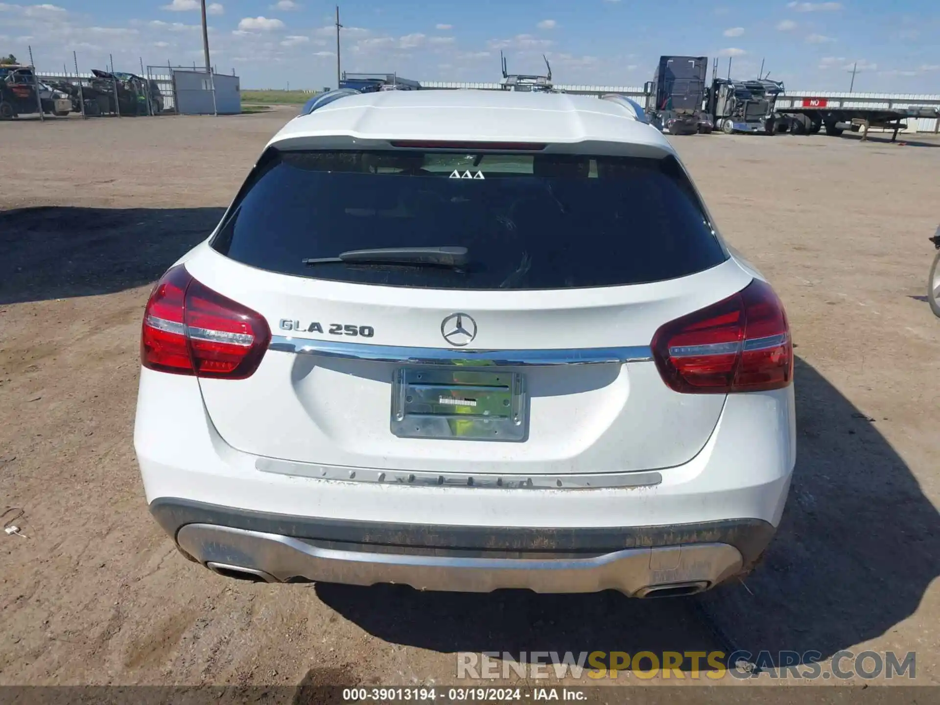 16 Photograph of a damaged car W1NTG4EB1LU029135 MERCEDES-BENZ GLA 250 2020