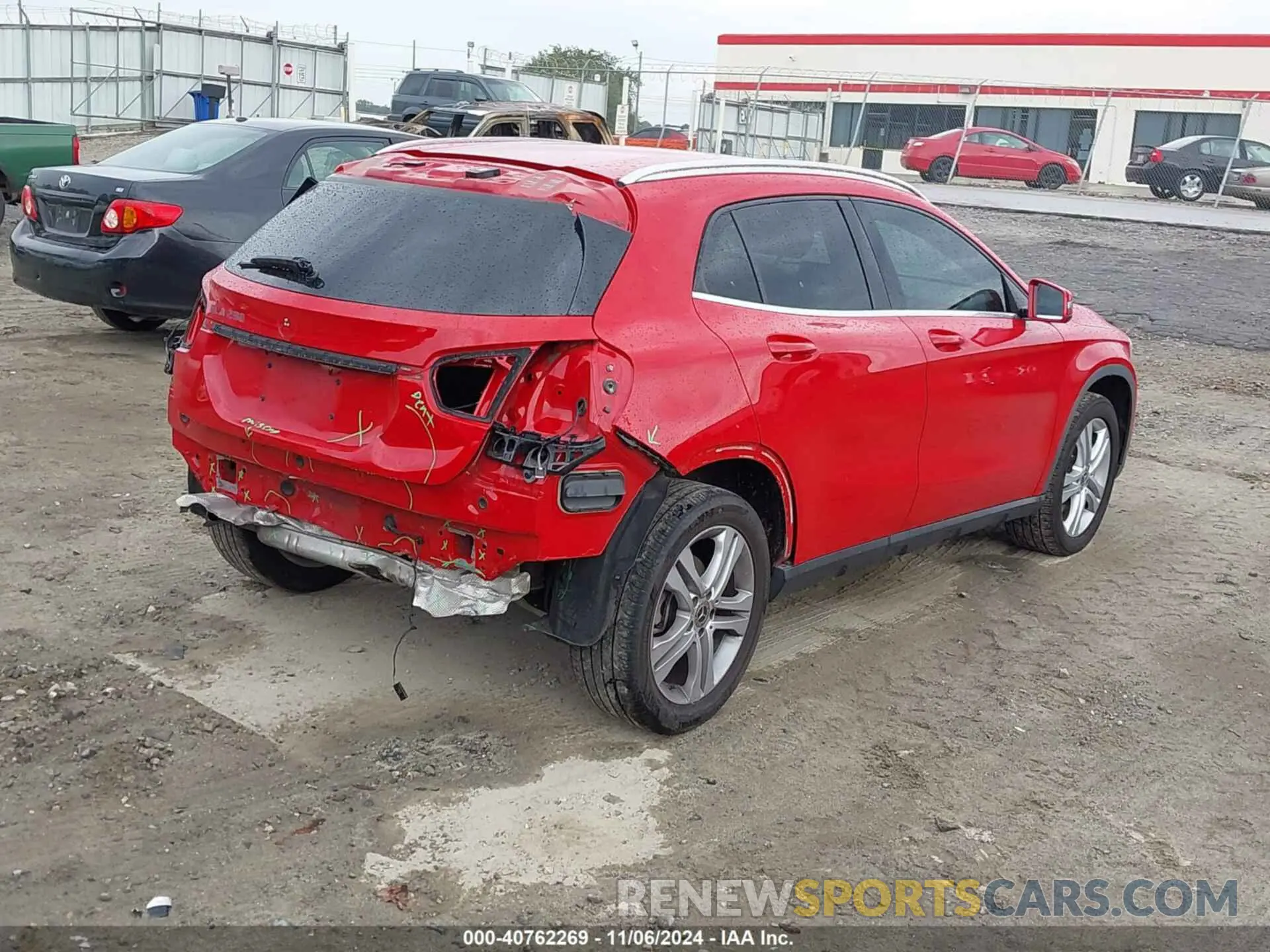 4 Photograph of a damaged car W1NTG4EB3LU029671 MERCEDES-BENZ GLA 250 2020