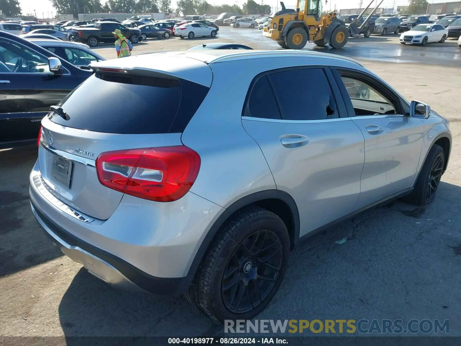 4 Photograph of a damaged car W1NTG4GB9LU040185 MERCEDES-BENZ GLA 250 2020