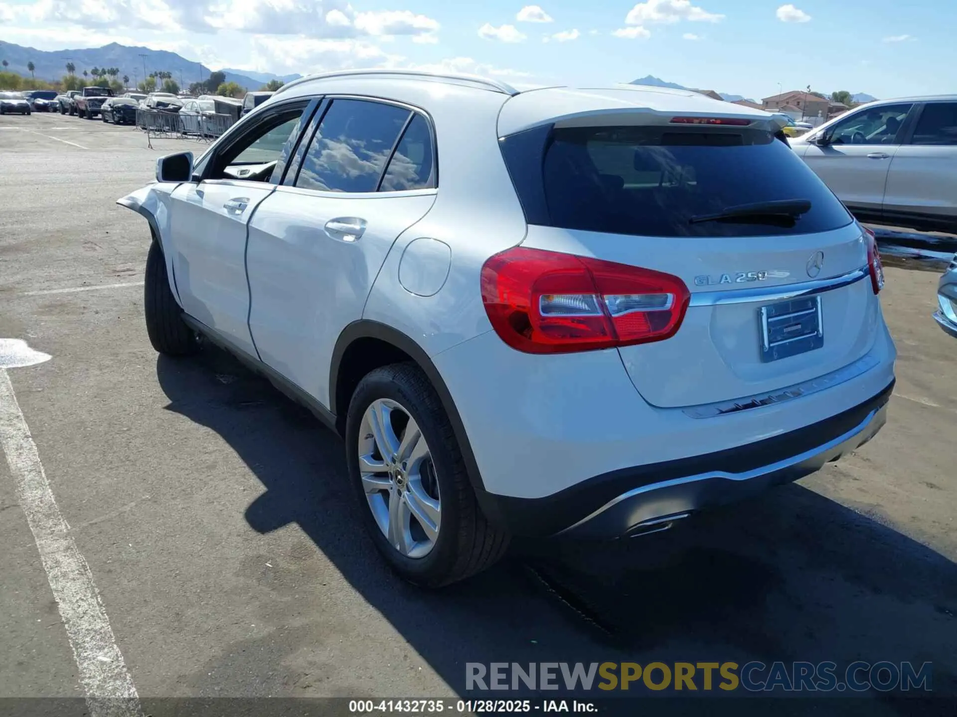 3 Photograph of a damaged car WDCTG4EB5LU023839 MERCEDES-BENZ GLA 250 2020