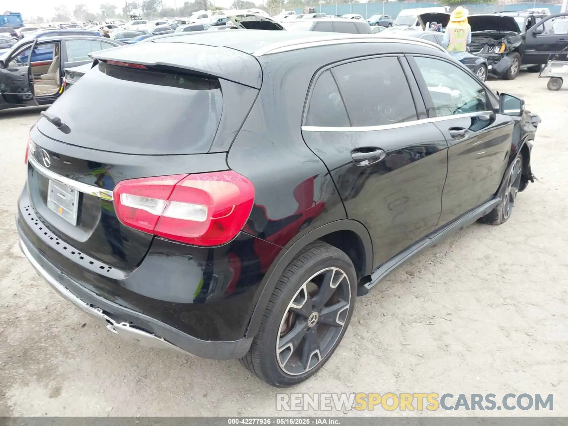 4 Photograph of a damaged car WDCTG4EB7LJ649622 MERCEDES-BENZ GLA 250 2020