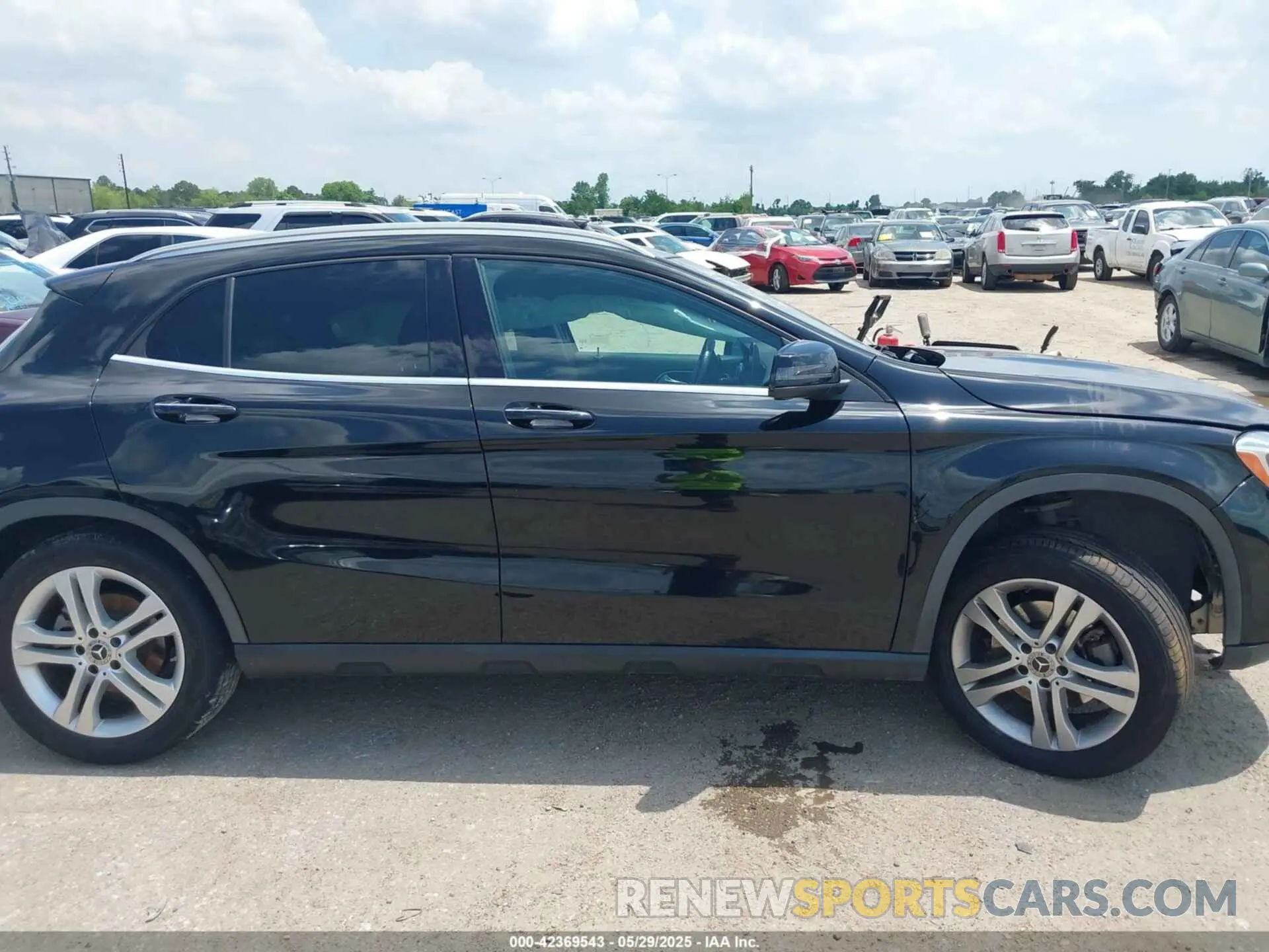 13 Photograph of a damaged car WDCTG4EB9LJ649797 MERCEDES-BENZ GLA 250 2020
