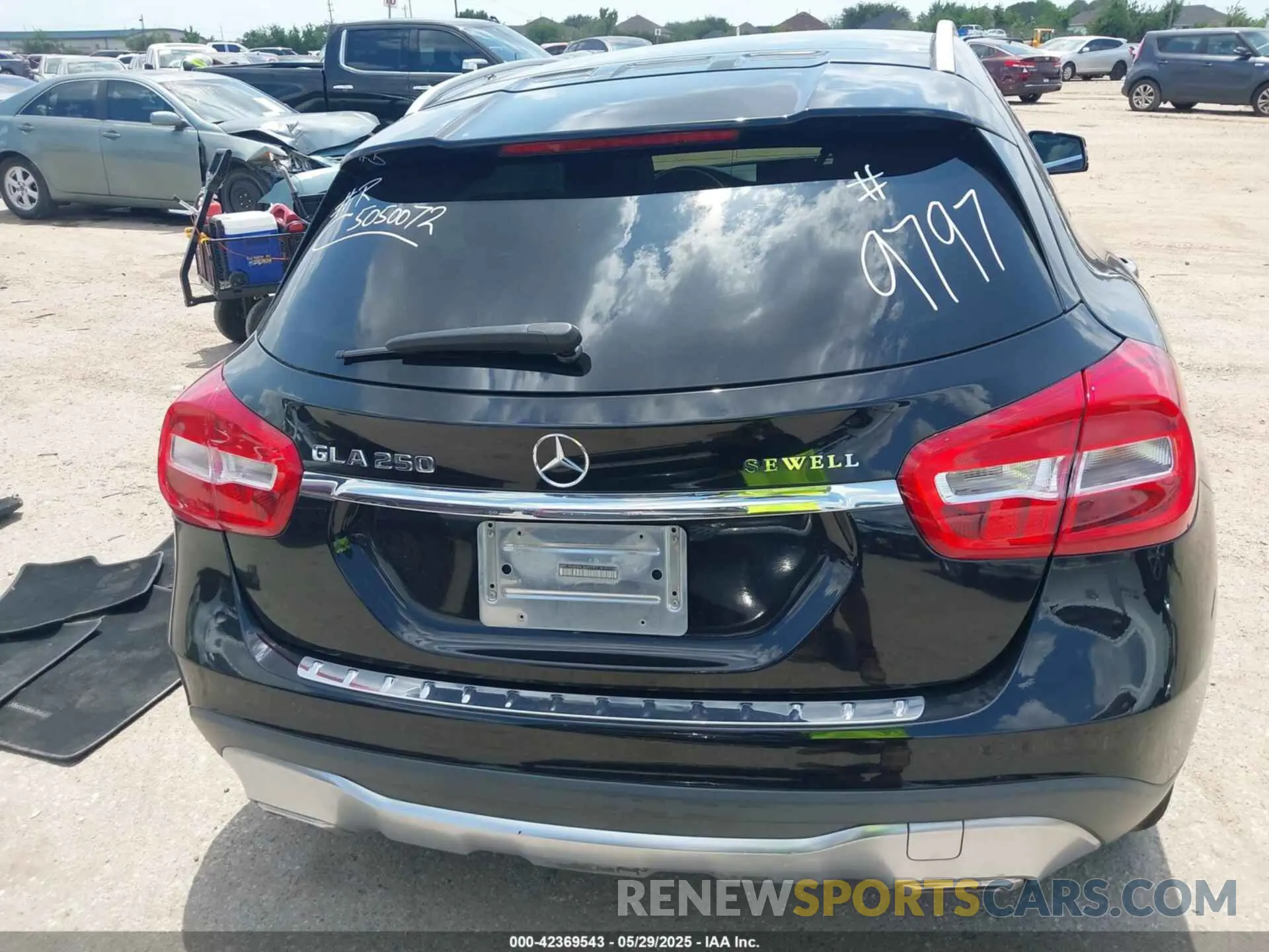 16 Photograph of a damaged car WDCTG4EB9LJ649797 MERCEDES-BENZ GLA 250 2020