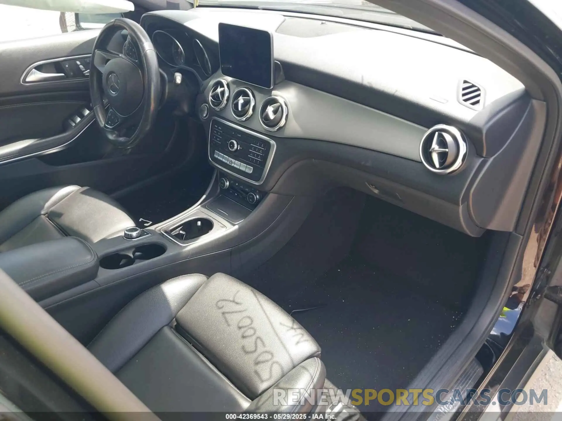 5 Photograph of a damaged car WDCTG4EB9LJ649797 MERCEDES-BENZ GLA 250 2020