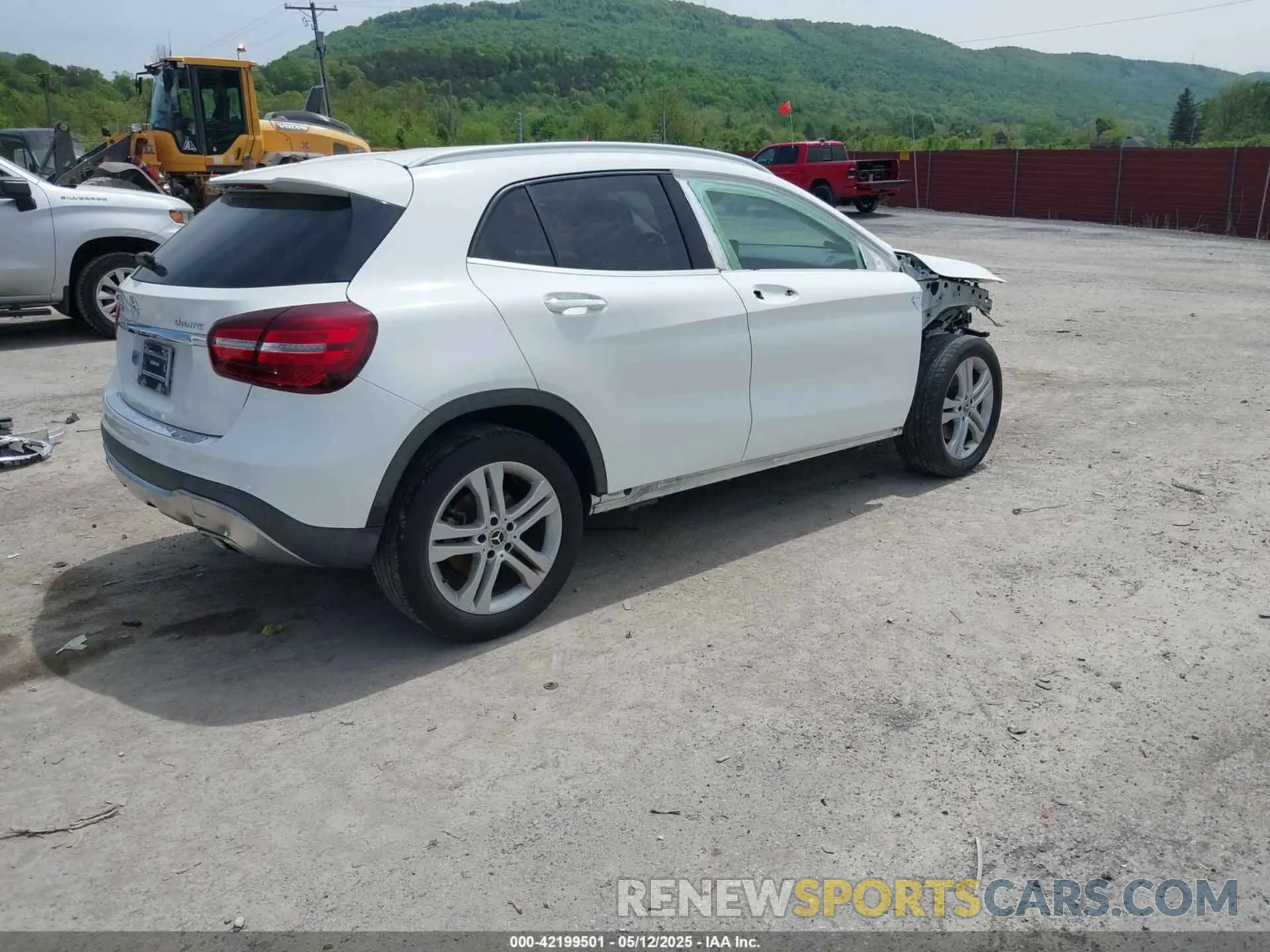 4 Photograph of a damaged car WDCTG4GB0LU026595 MERCEDES-BENZ GLA 250 2020