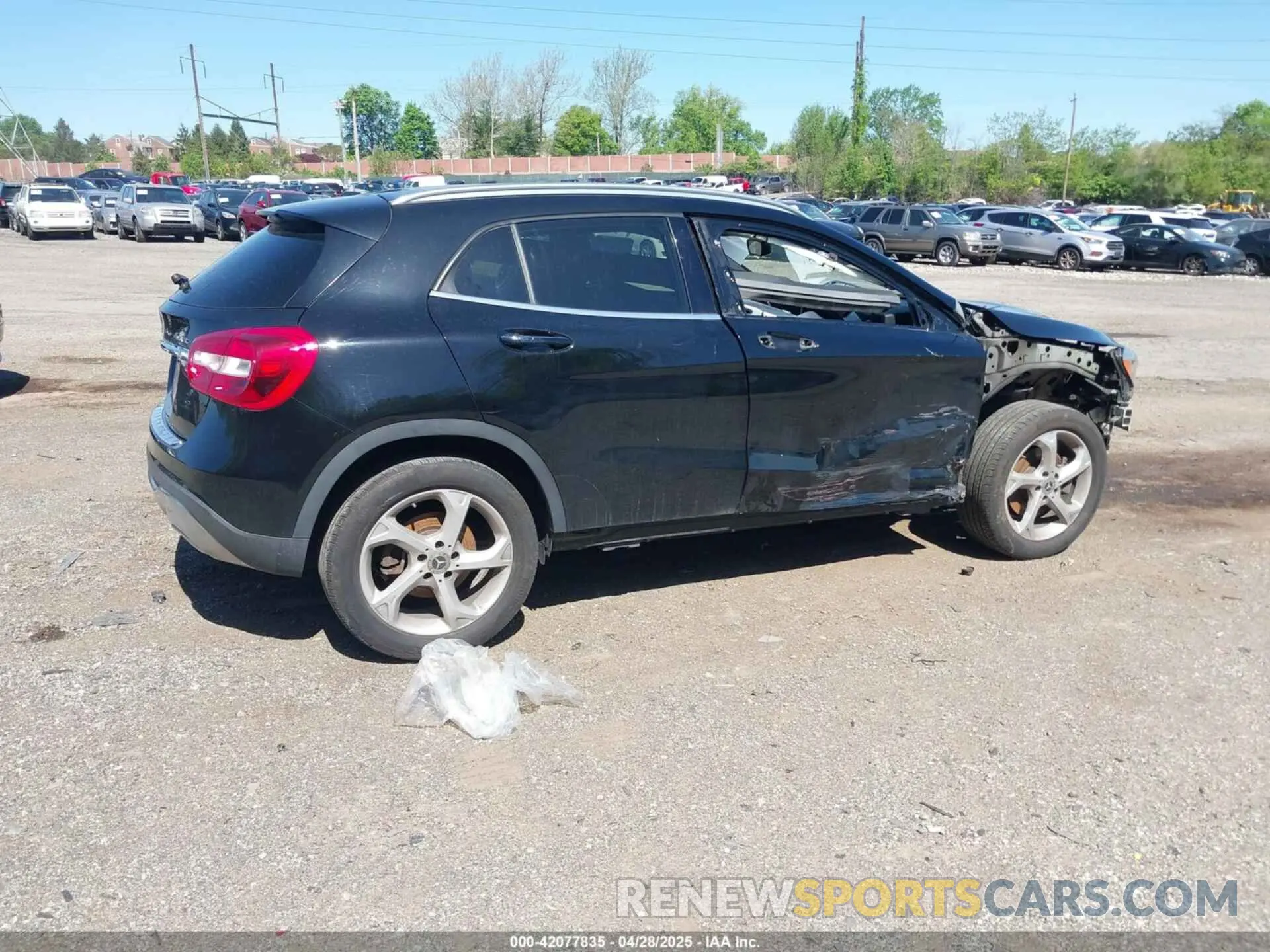 4 Photograph of a damaged car WDCTG4GB3LU025702 MERCEDES-BENZ GLA 250 2020