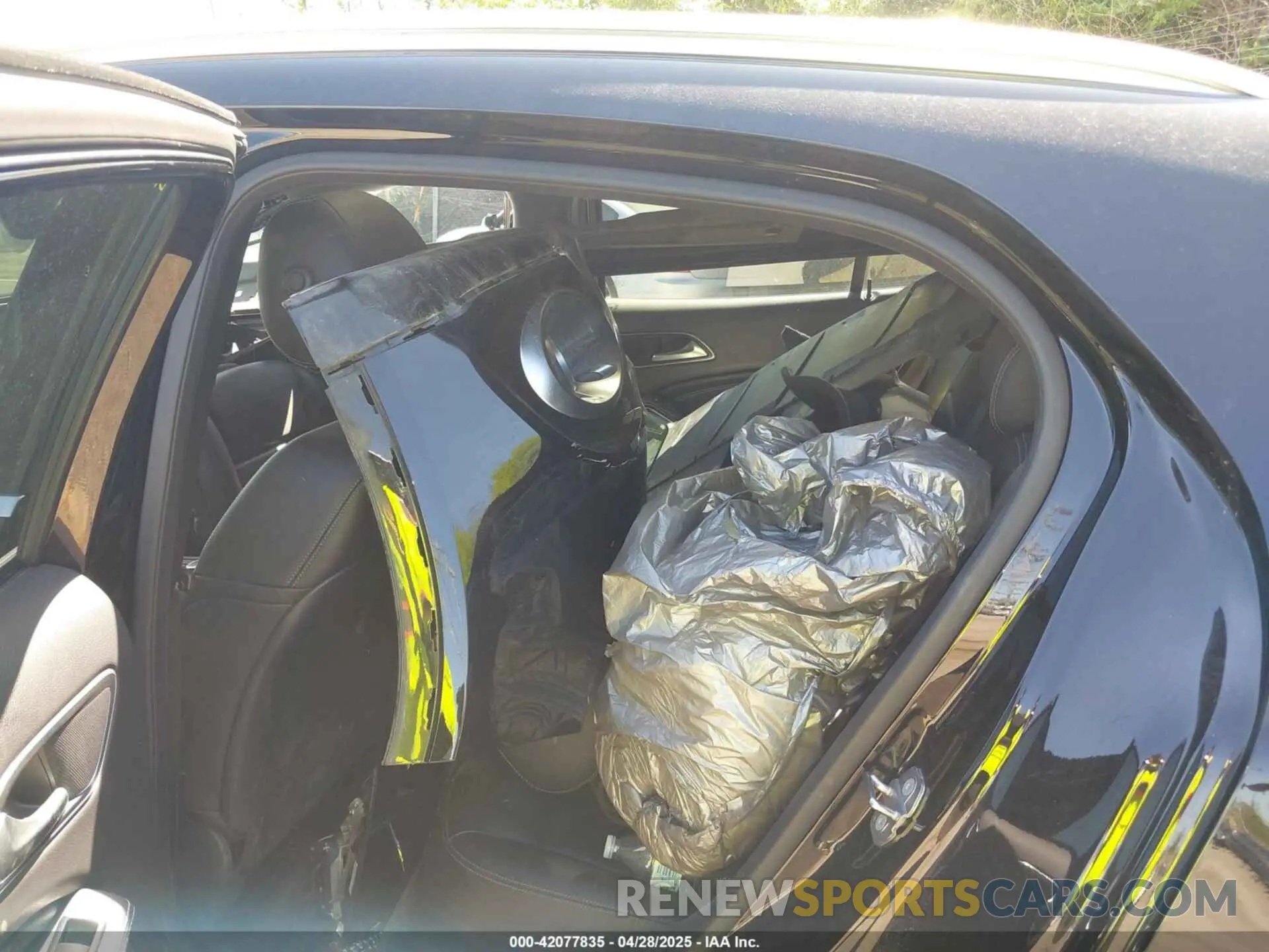 5 Photograph of a damaged car WDCTG4GB3LU025702 MERCEDES-BENZ GLA 250 2020