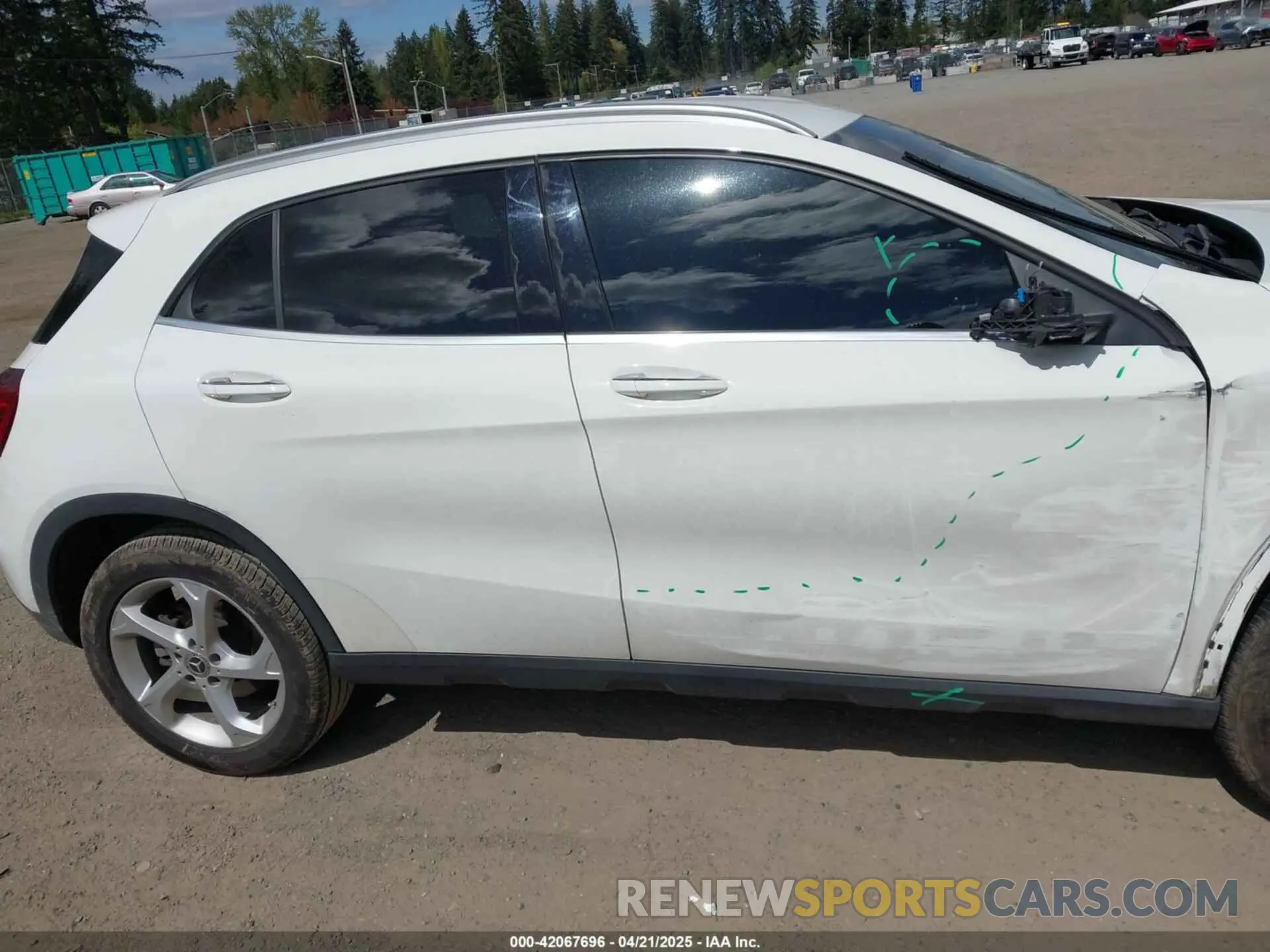 13 Photograph of a damaged car WDCTG4GB7LU027954 MERCEDES-BENZ GLA 250 2020