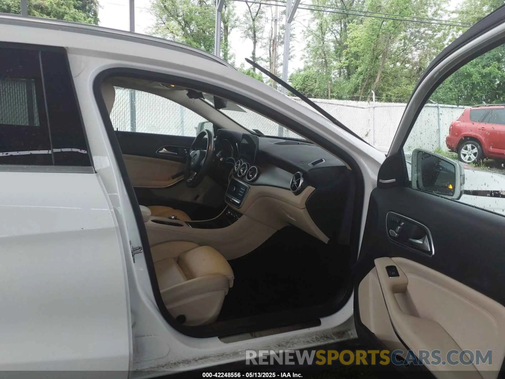 5 Photograph of a damaged car WDCTG4GB8LU026361 MERCEDES-BENZ GLA 250 2020