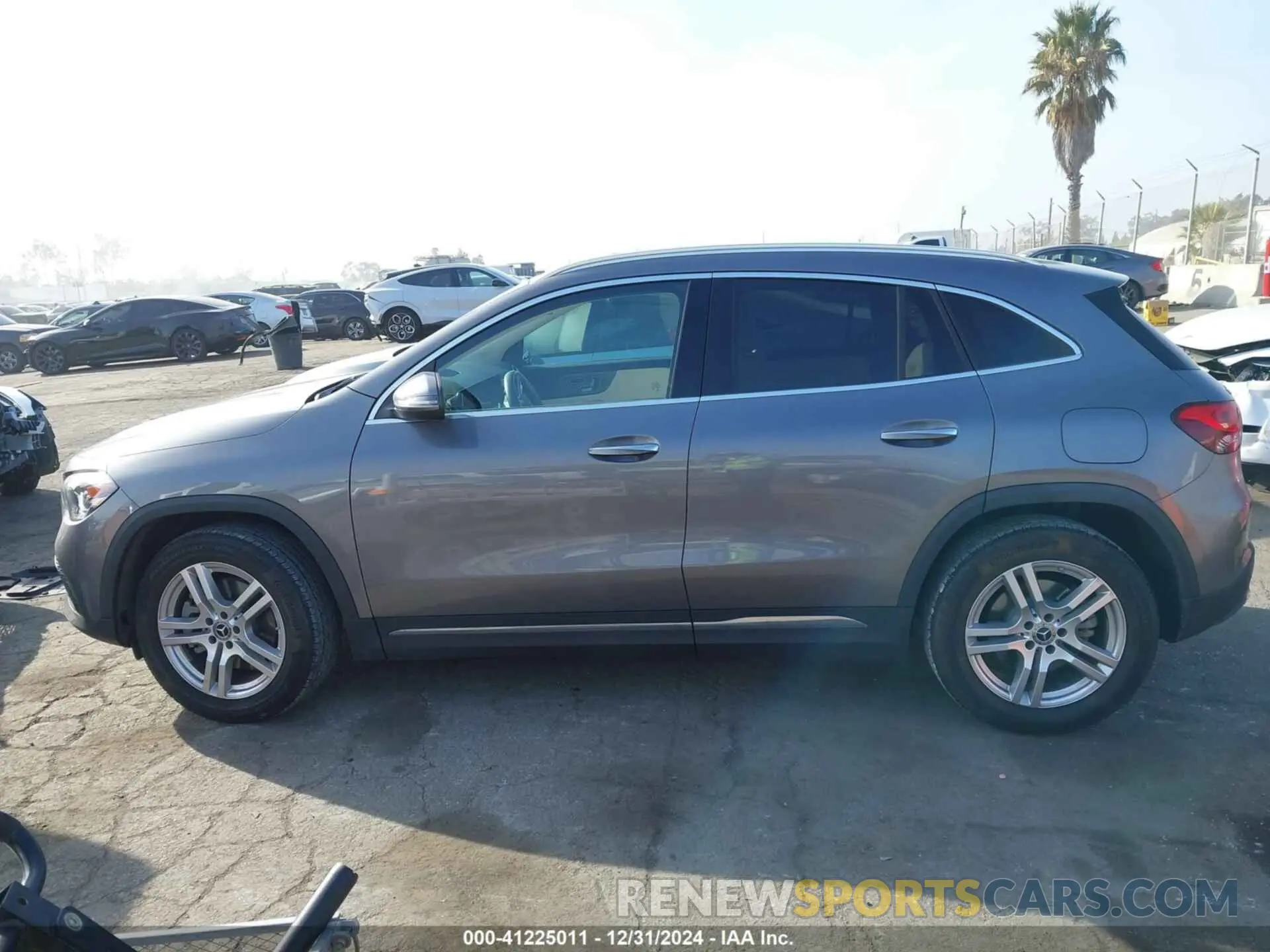 14 Photograph of a damaged car W1N4N4GB0MJ241423 MERCEDES-BENZ GLA 250 2021