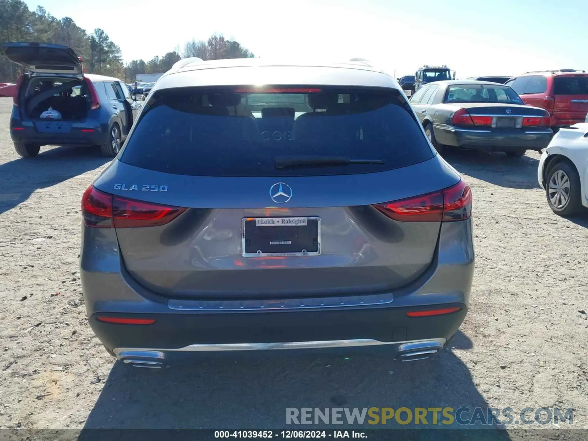 17 Photograph of a damaged car W1N4N4GB0MJ256391 MERCEDES-BENZ GLA 250 2021