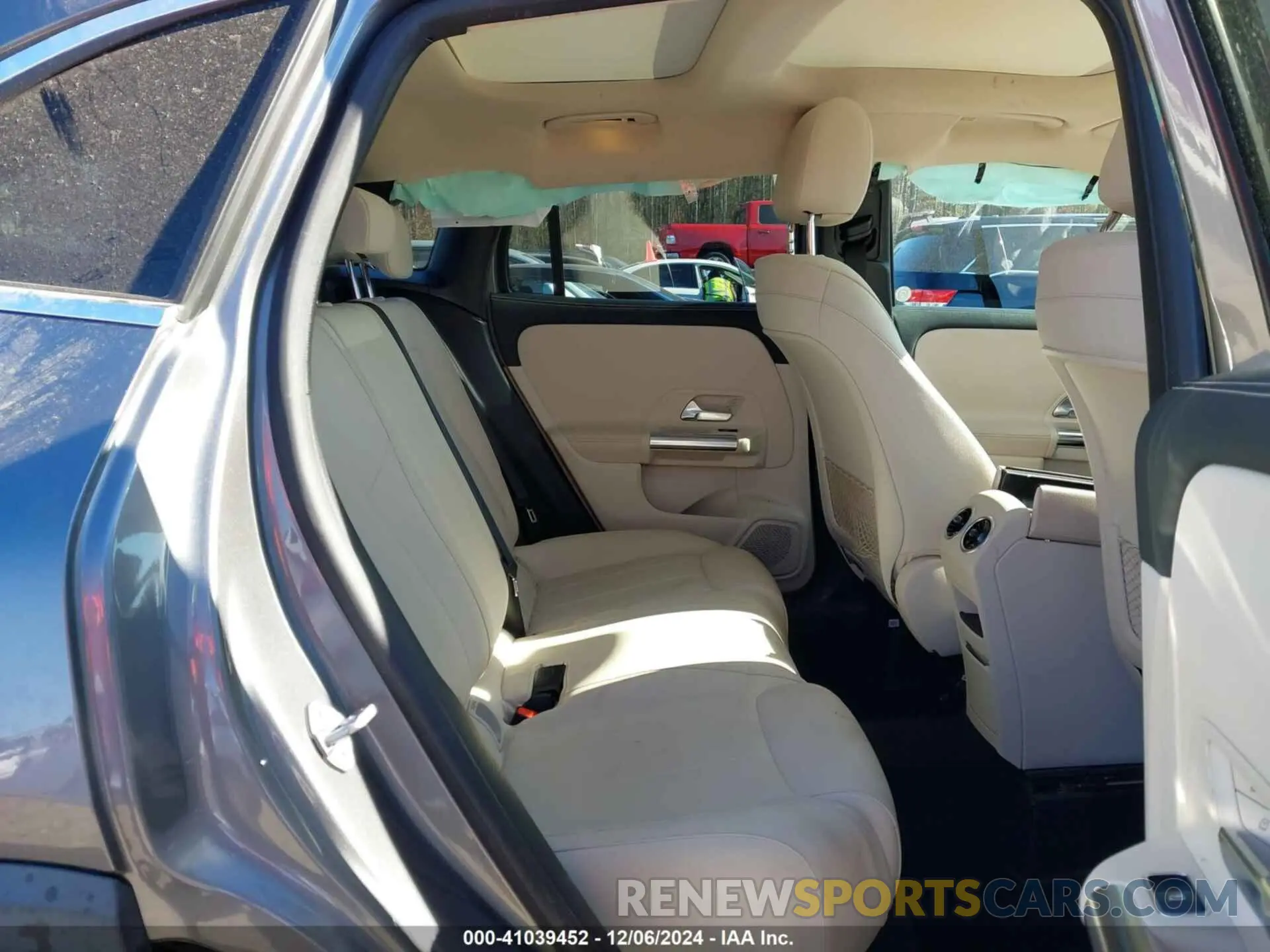 8 Photograph of a damaged car W1N4N4GB0MJ256391 MERCEDES-BENZ GLA 250 2021