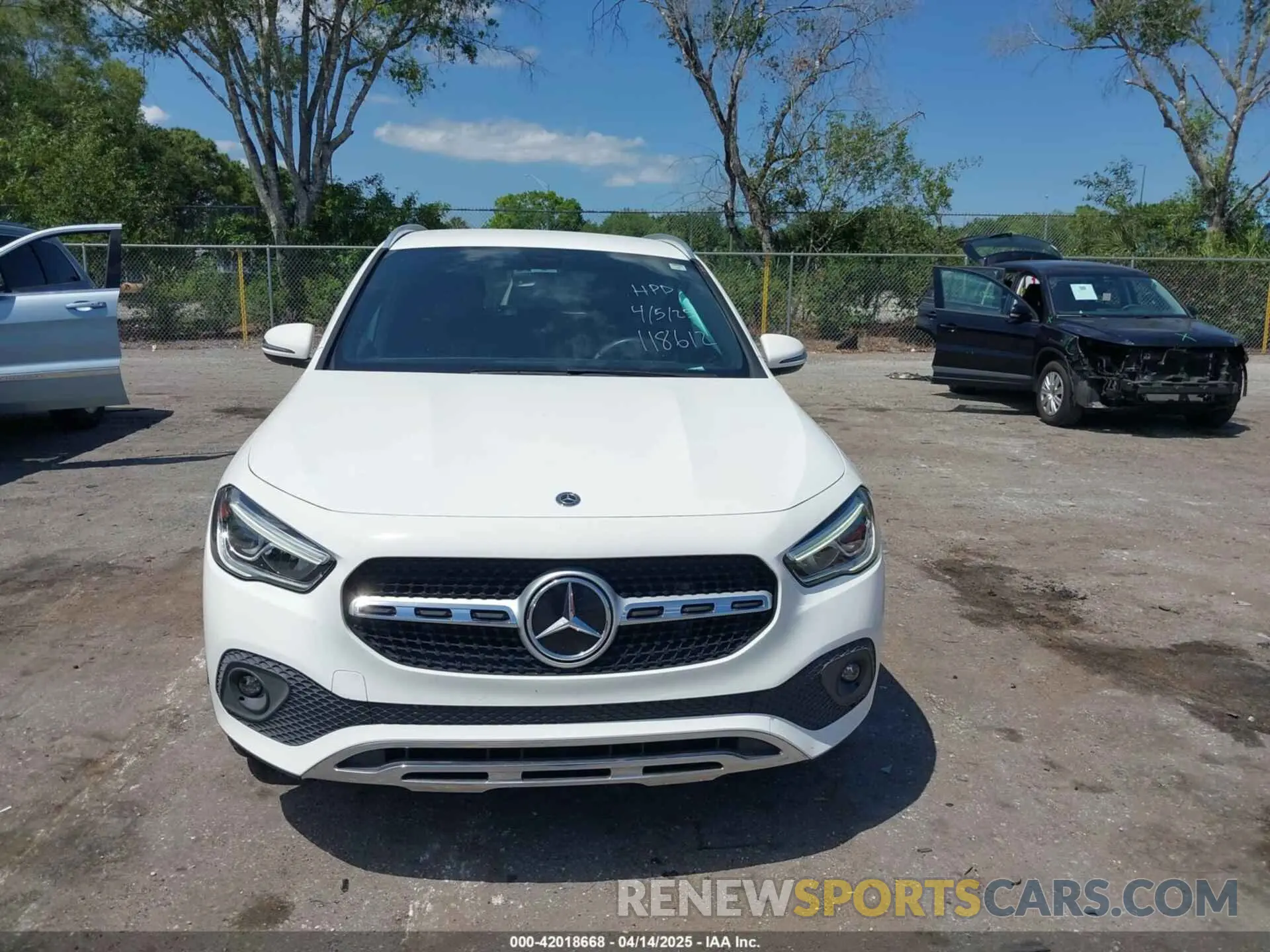 12 Photograph of a damaged car W1N4N4GB2MJ118612 MERCEDES-BENZ GLA 250 2021