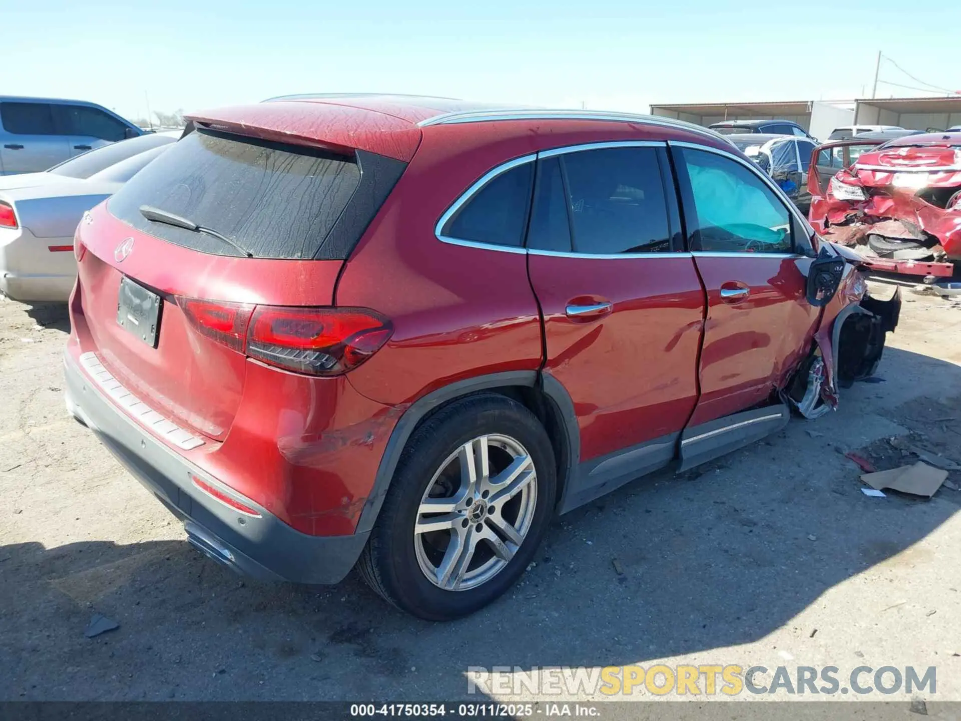 4 Photograph of a damaged car W1N4N4GB2MJ209699 MERCEDES-BENZ GLA 250 2021