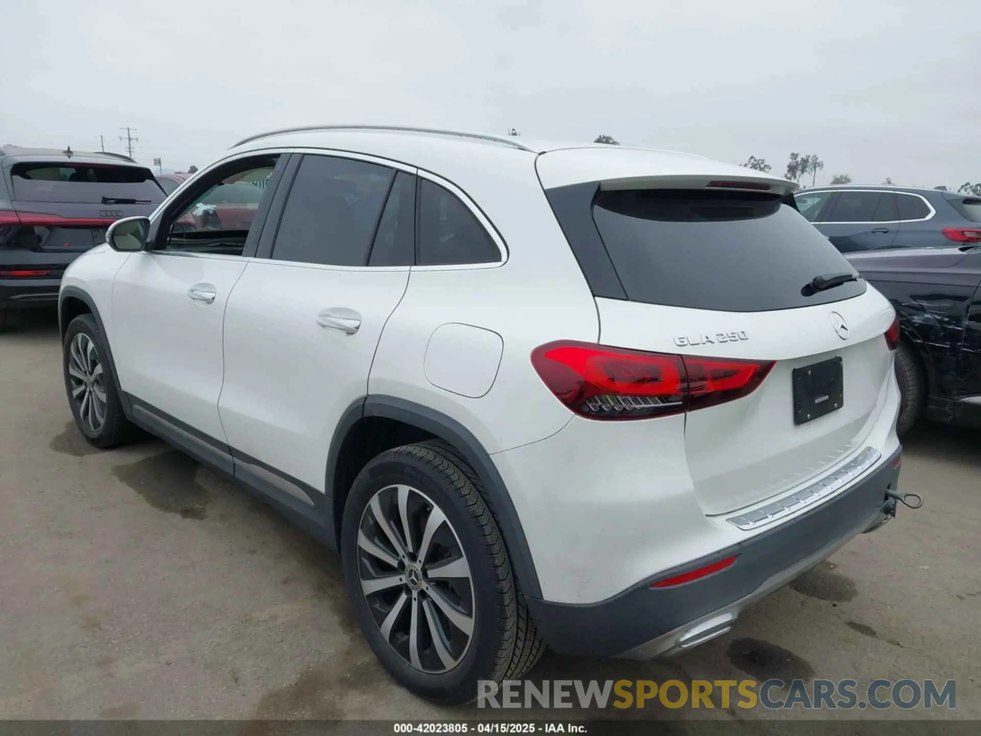 3 Photograph of a damaged car W1N4N4GB2MJ215938 MERCEDES-BENZ GLA 250 2021
