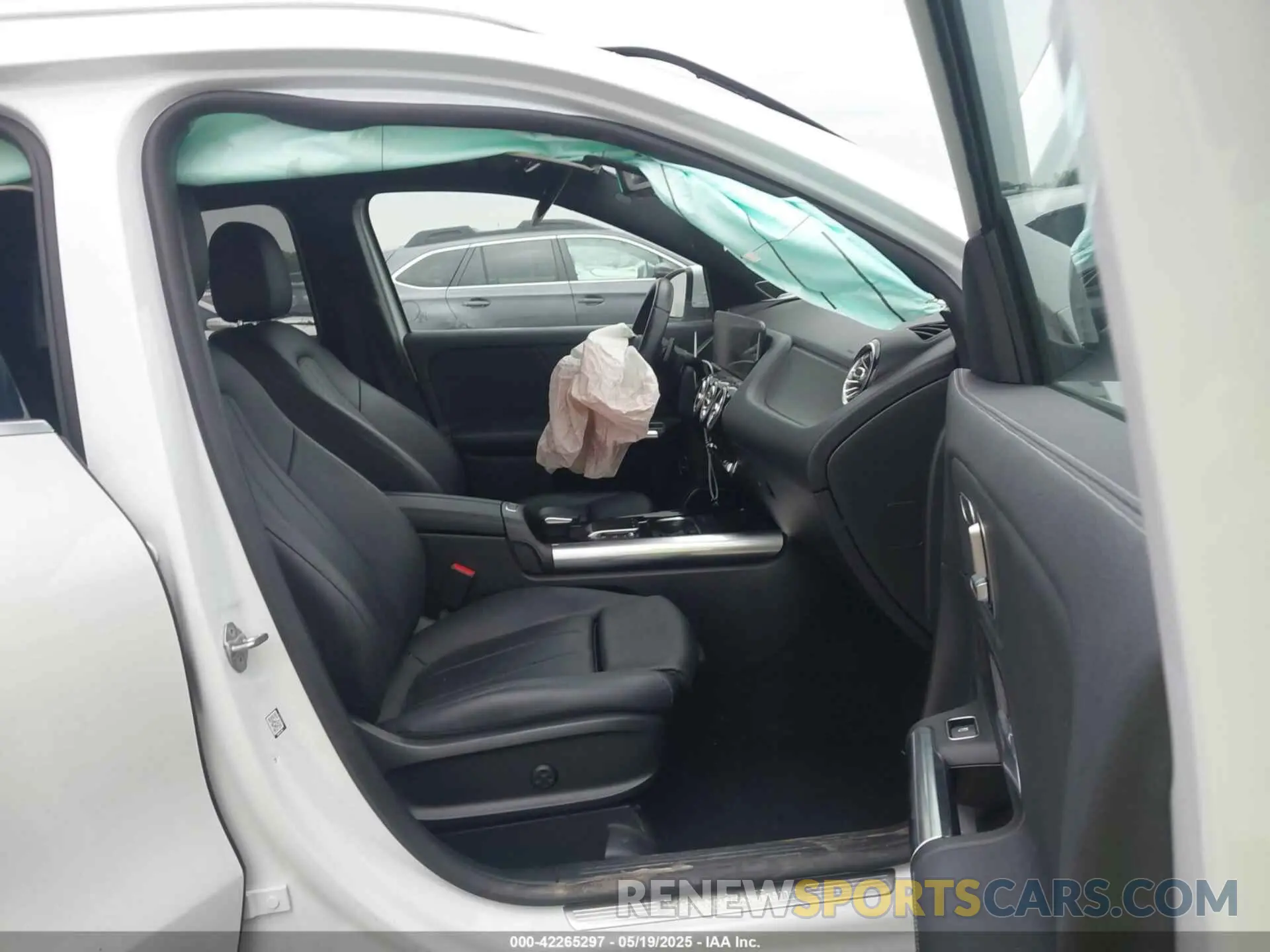 5 Photograph of a damaged car W1N4N4GB2MJ223117 MERCEDES-BENZ GLA 250 2021