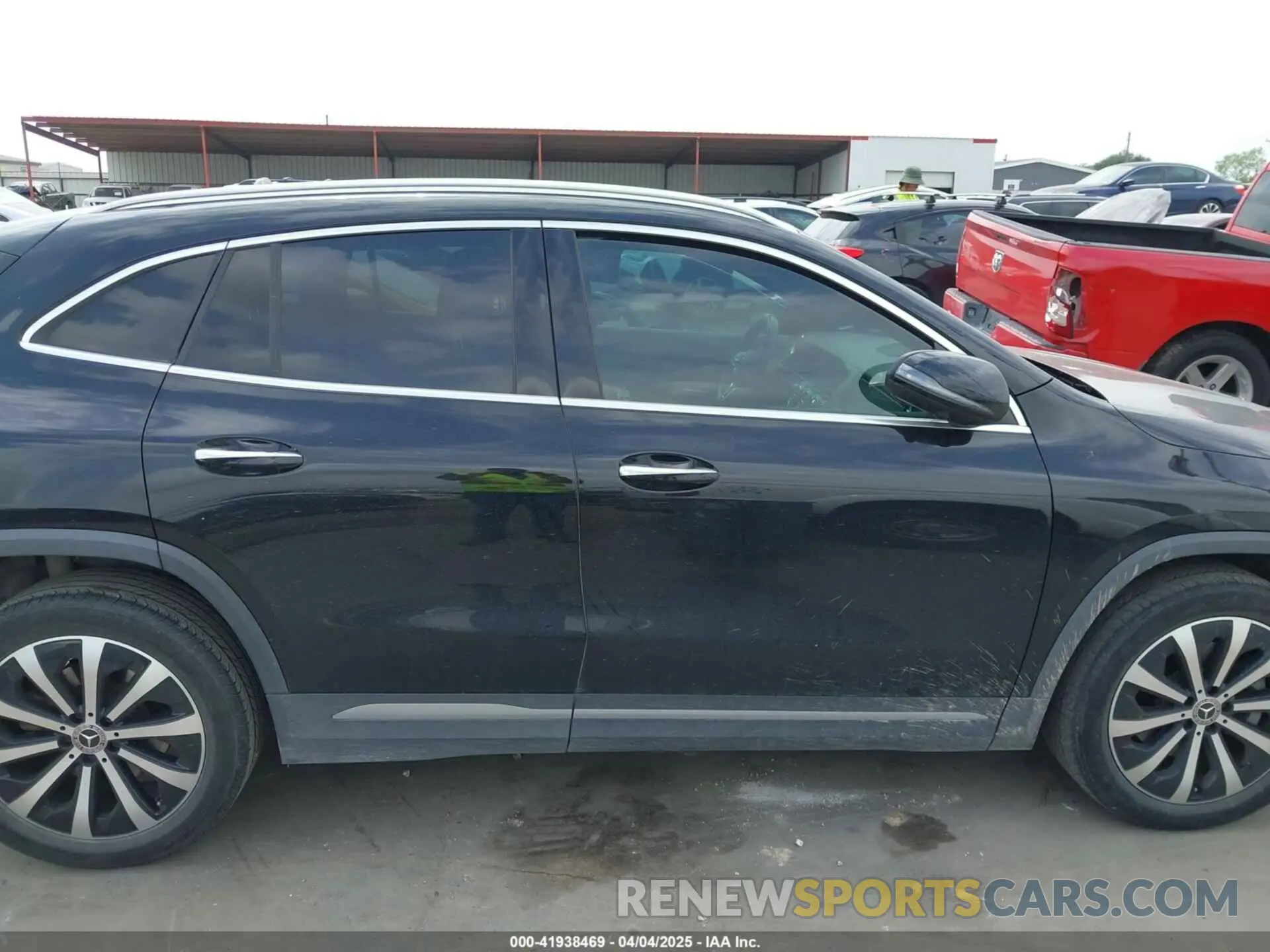 13 Photograph of a damaged car W1N4N4GB3MJ166183 MERCEDES-BENZ GLA 250 2021