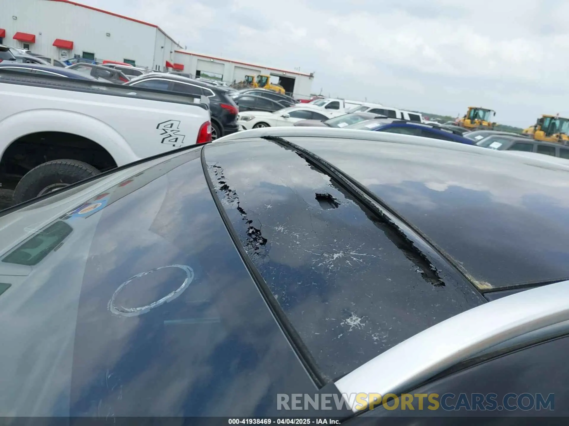 17 Photograph of a damaged car W1N4N4GB3MJ166183 MERCEDES-BENZ GLA 250 2021