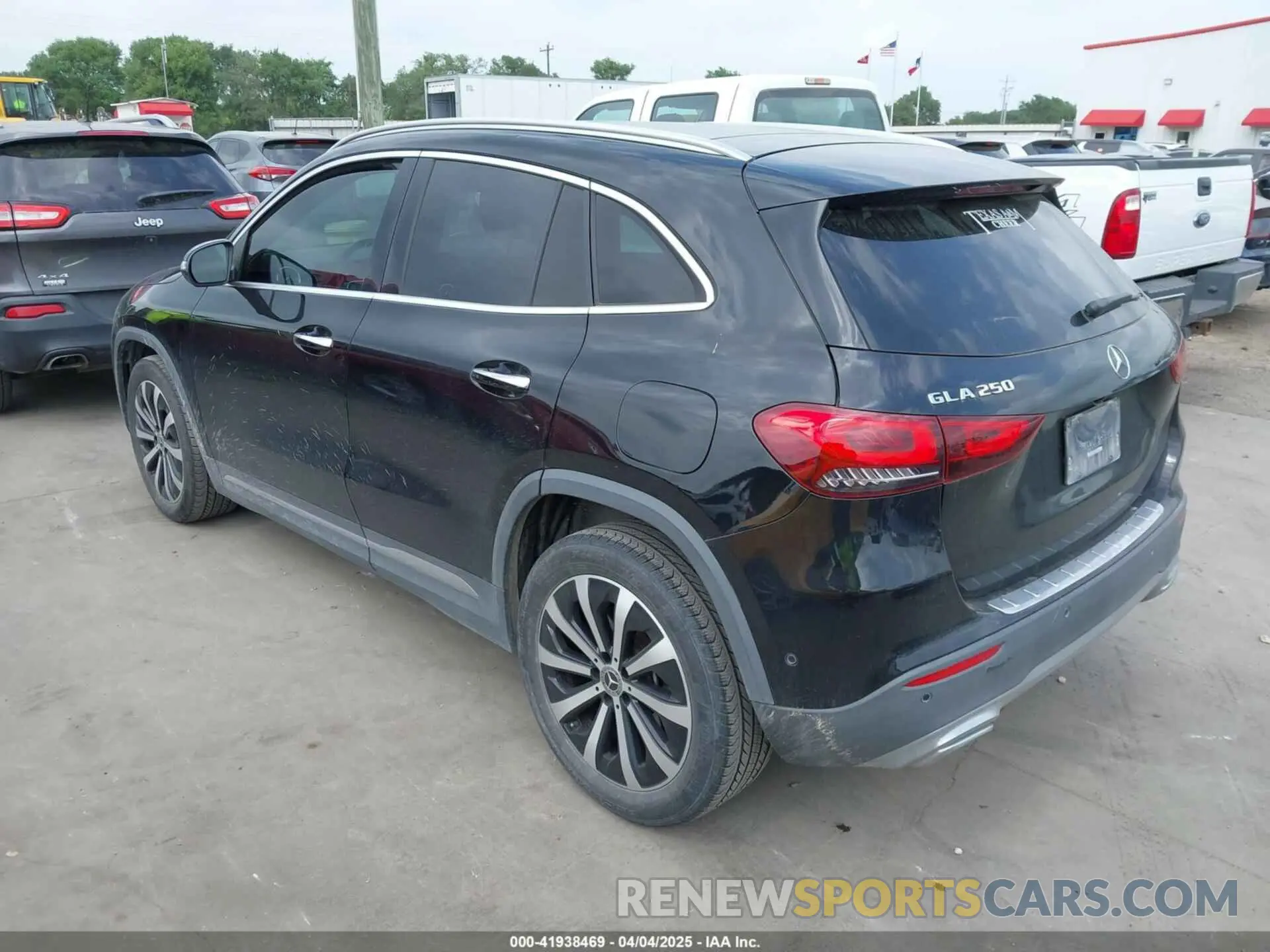 3 Photograph of a damaged car W1N4N4GB3MJ166183 MERCEDES-BENZ GLA 250 2021