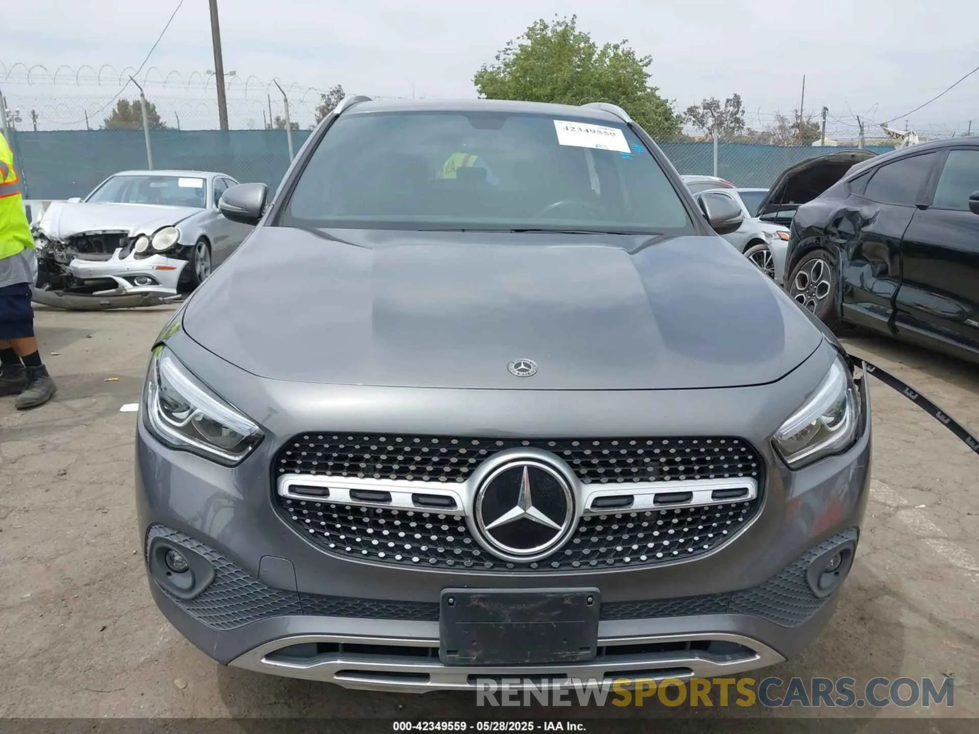12 Photograph of a damaged car W1N4N4GB4MJ159632 MERCEDES-BENZ GLA 250 2021