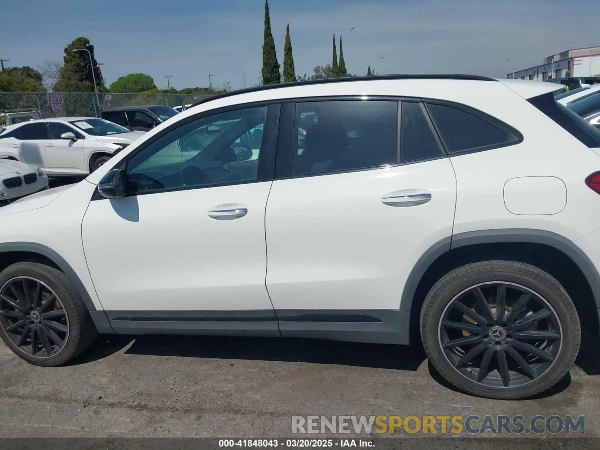 14 Photograph of a damaged car W1N4N4GB4MJ167939 MERCEDES-BENZ GLA 250 2021