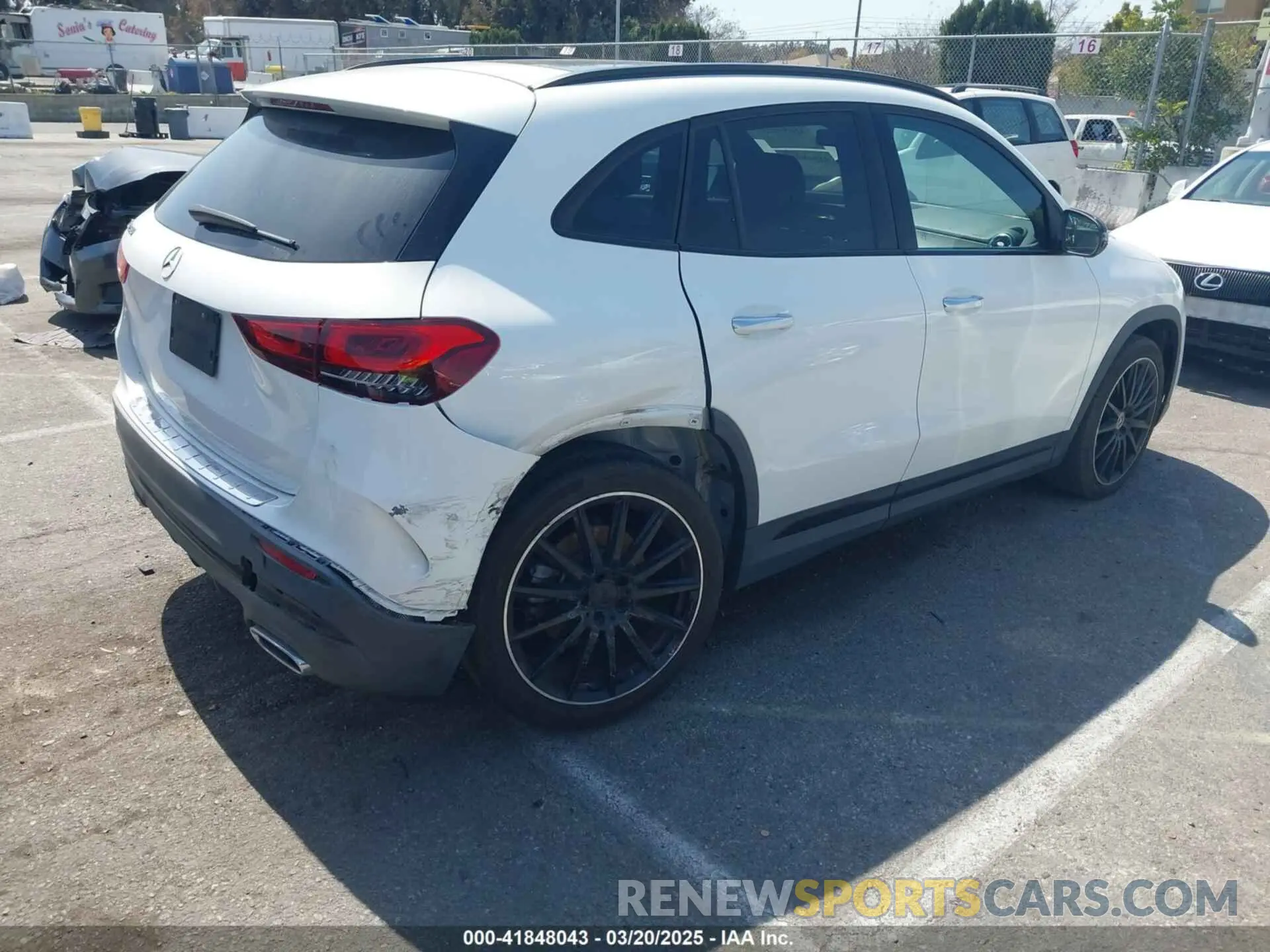 4 Photograph of a damaged car W1N4N4GB4MJ167939 MERCEDES-BENZ GLA 250 2021