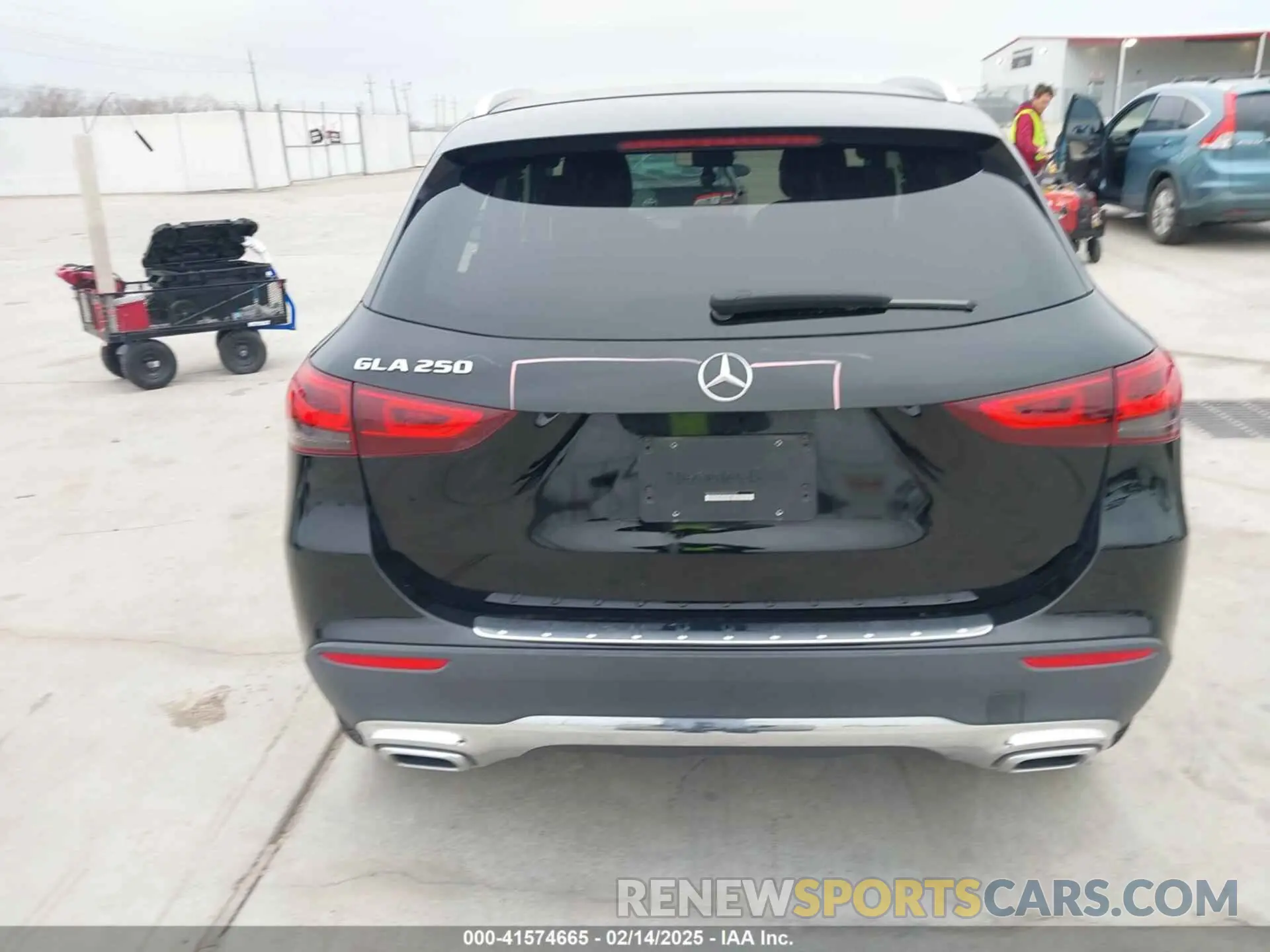 16 Photograph of a damaged car W1N4N4GB7MJ155087 MERCEDES-BENZ GLA 250 2021