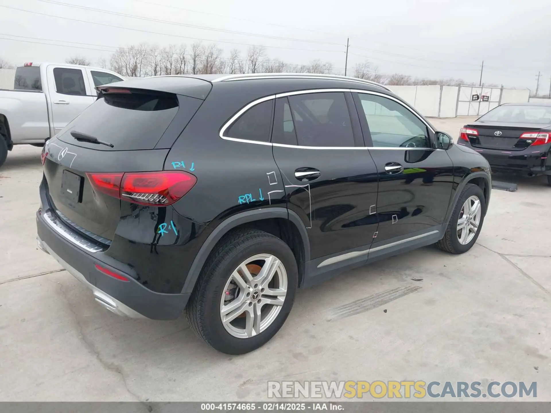 4 Photograph of a damaged car W1N4N4GB7MJ155087 MERCEDES-BENZ GLA 250 2021