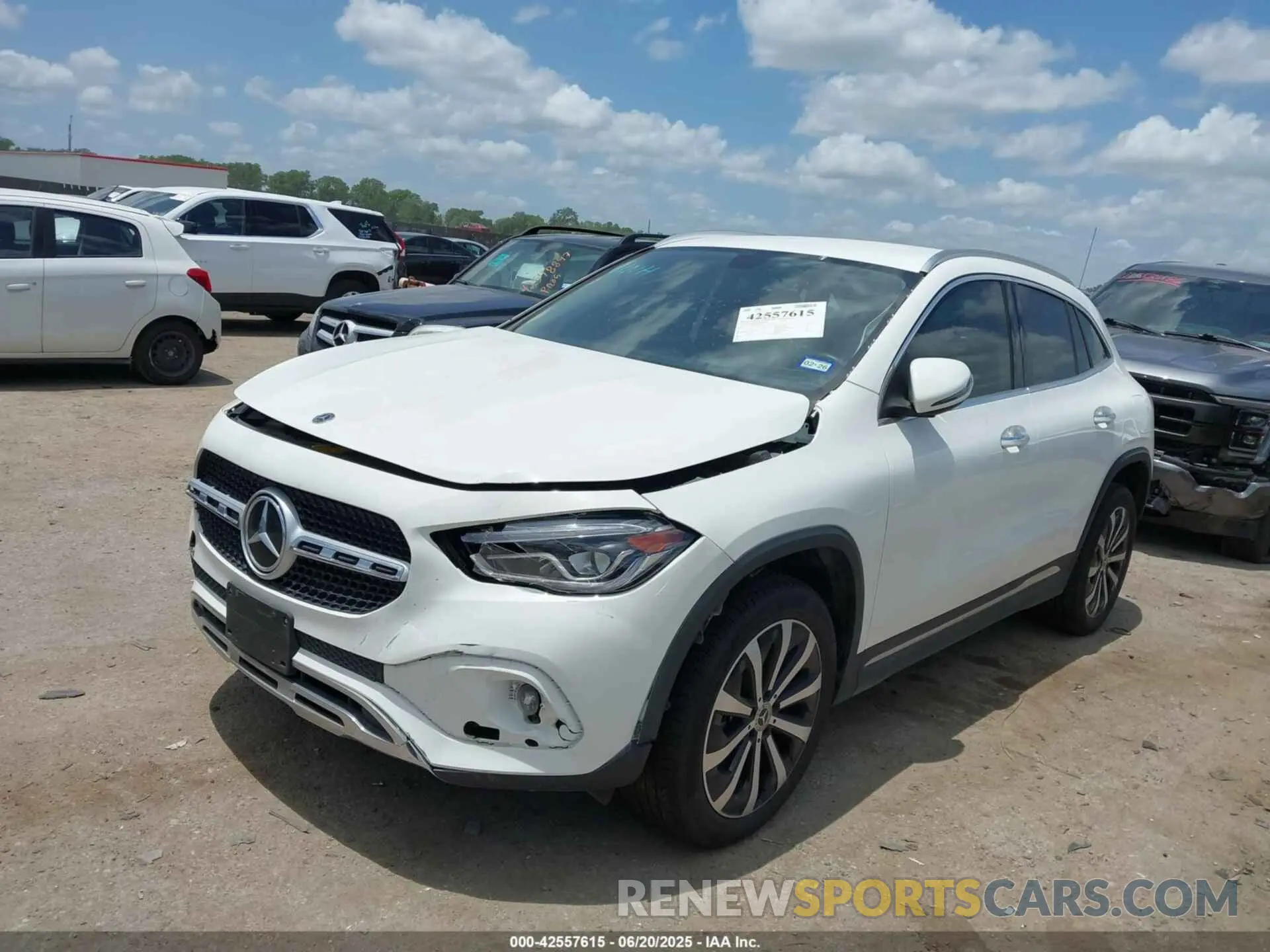 2 Photograph of a damaged car W1N4N4GB8MJ256638 MERCEDES-BENZ GLA 250 2021