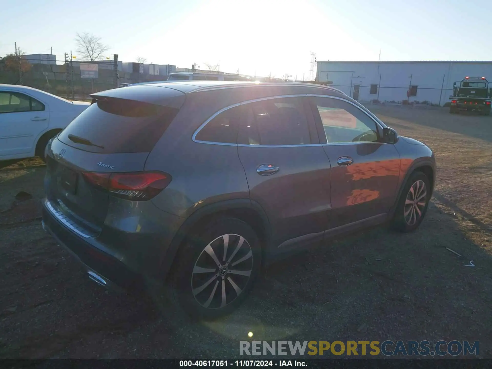 4 Photograph of a damaged car W1N4N4HB0MJ121040 MERCEDES-BENZ GLA 250 2021