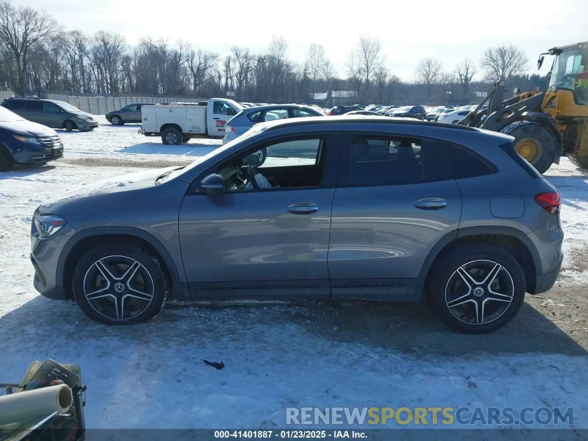 14 Photograph of a damaged car W1N4N4HB0MJ254008 MERCEDES-BENZ GLA 250 2021