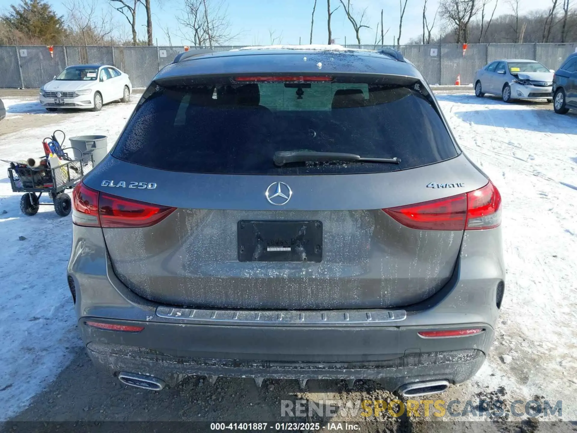 16 Photograph of a damaged car W1N4N4HB0MJ254008 MERCEDES-BENZ GLA 250 2021
