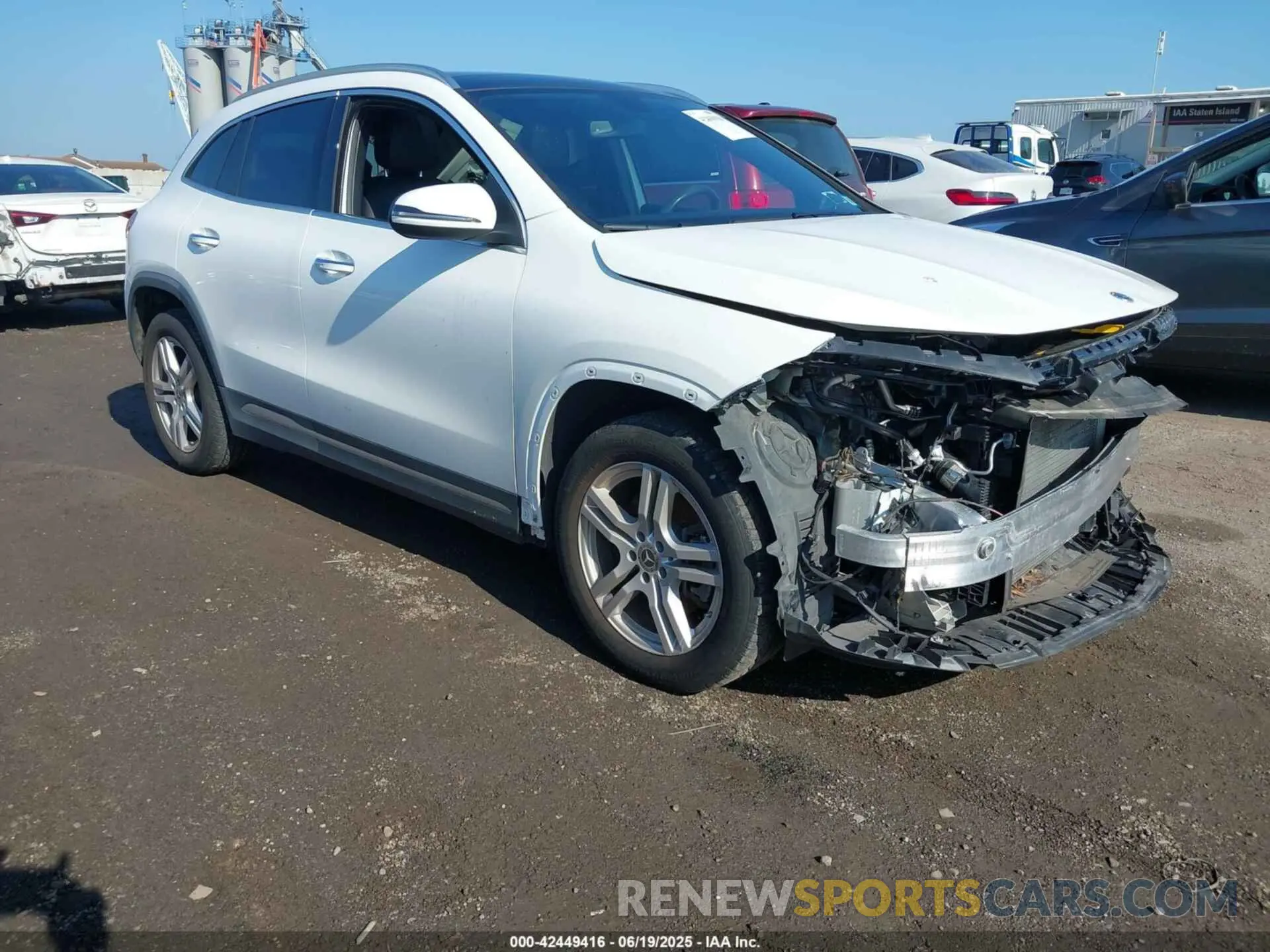 1 Photograph of a damaged car W1N4N4HB0MJ272945 MERCEDES-BENZ GLA 250 2021