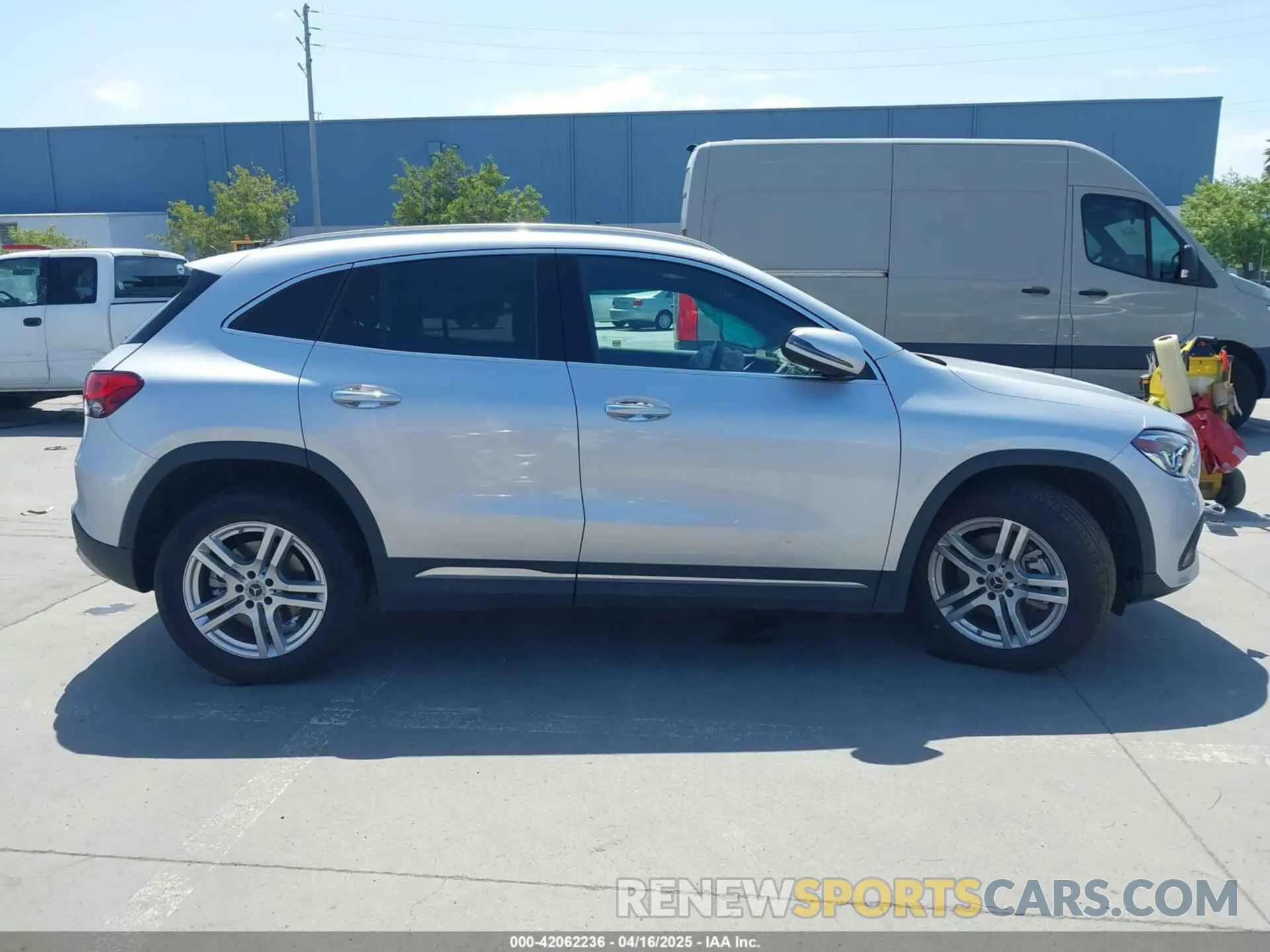 13 Photograph of a damaged car W1N4N4HB0MJ277174 MERCEDES-BENZ GLA 250 2021