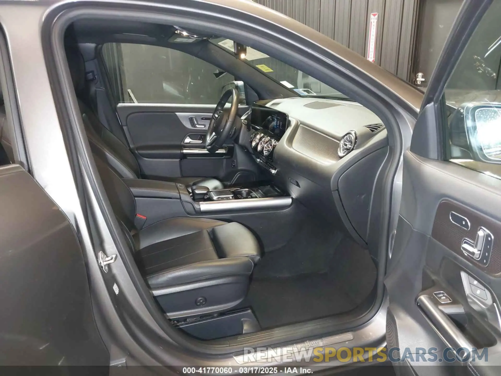5 Photograph of a damaged car W1N4N4HB1MJ144875 MERCEDES-BENZ GLA 250 2021