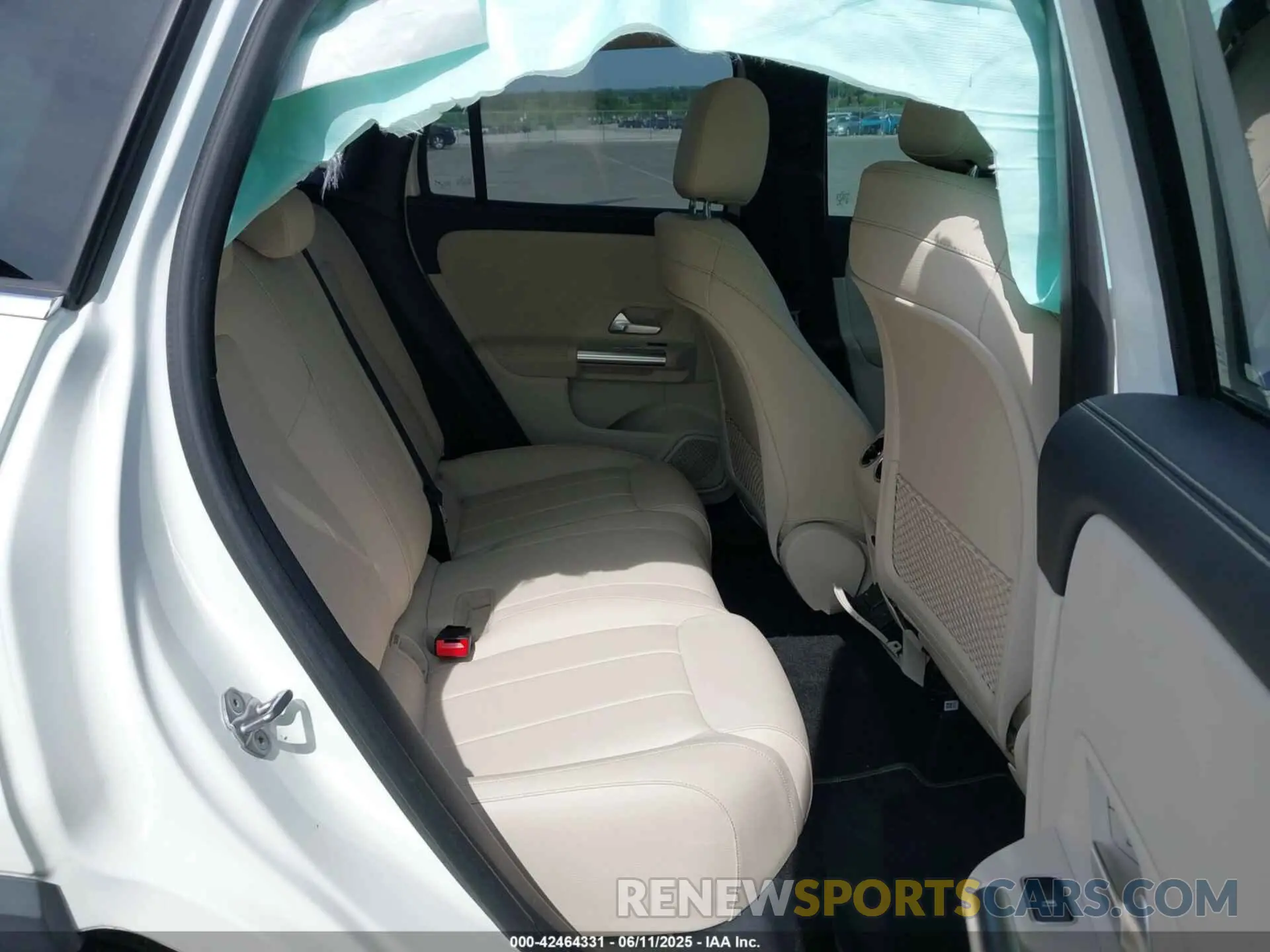 8 Photograph of a damaged car W1N4N4HB1MJ263039 MERCEDES-BENZ GLA 250 2021