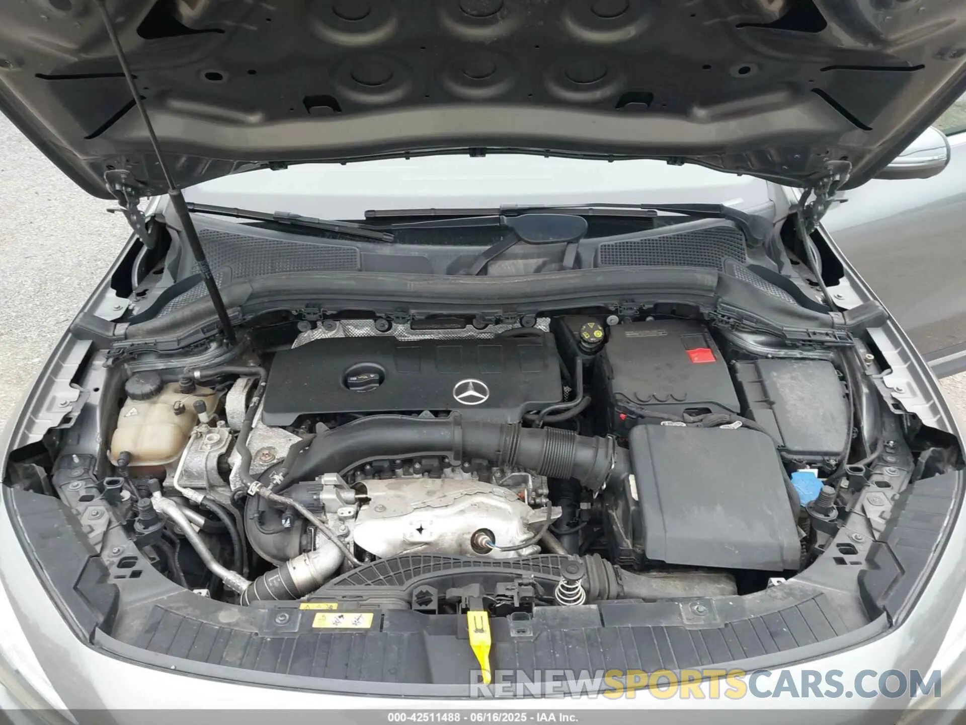 10 Photograph of a damaged car W1N4N4HB2MJ156002 MERCEDES-BENZ GLA 250 2021