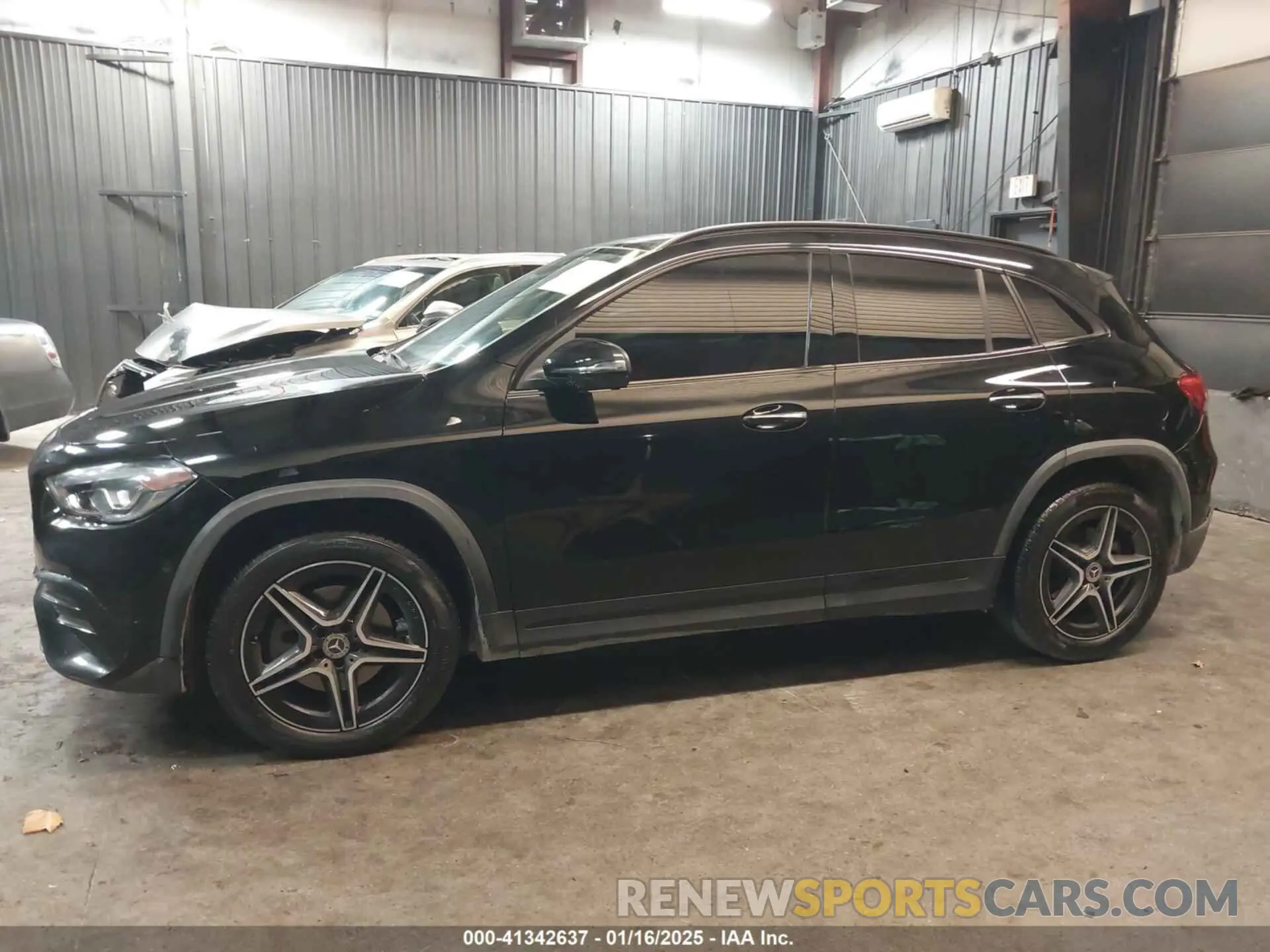 14 Photograph of a damaged car W1N4N4HB2MJ237484 MERCEDES-BENZ GLA 250 2021