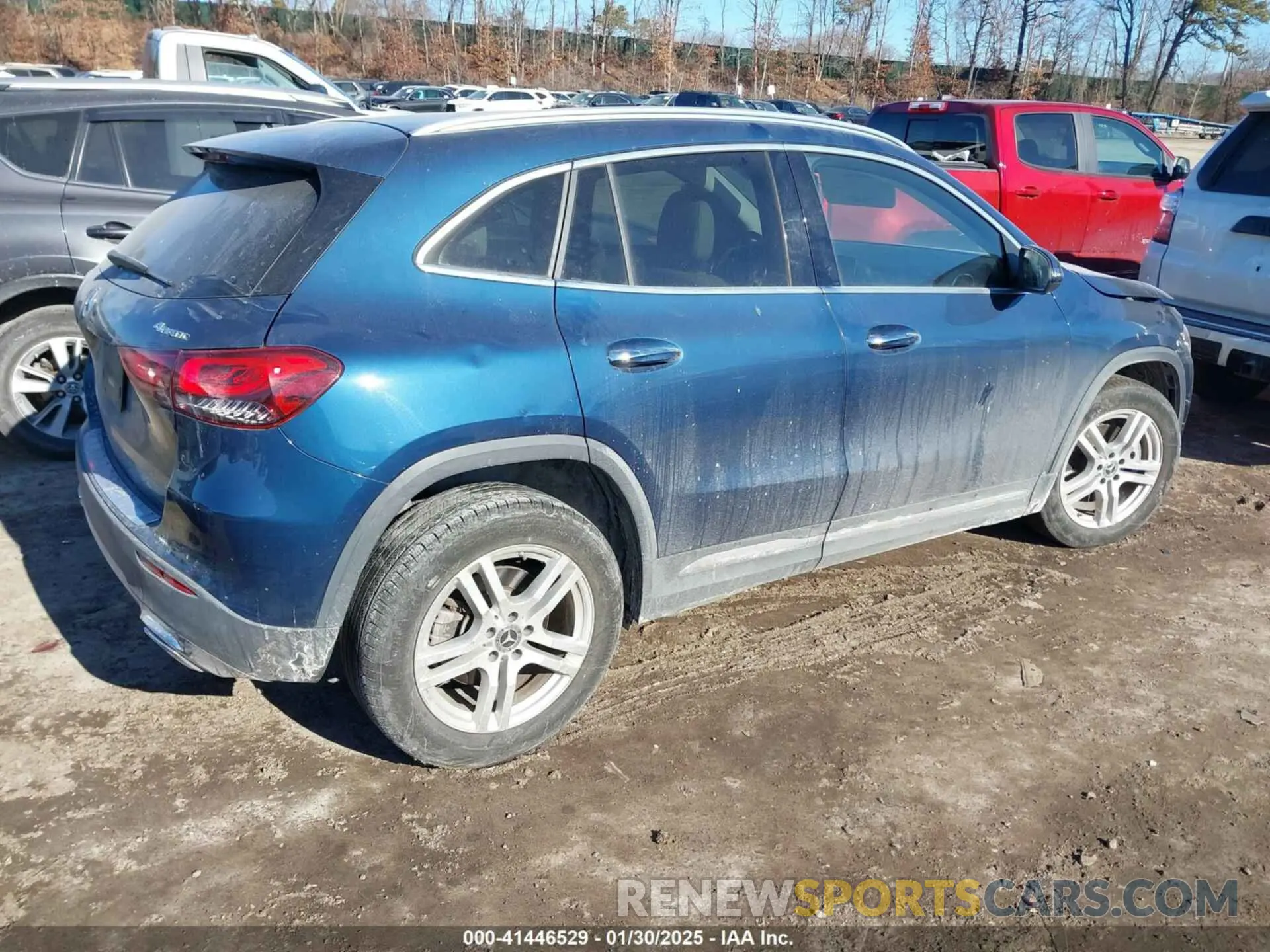 4 Photograph of a damaged car W1N4N4HB2MJ277211 MERCEDES-BENZ GLA 250 2021
