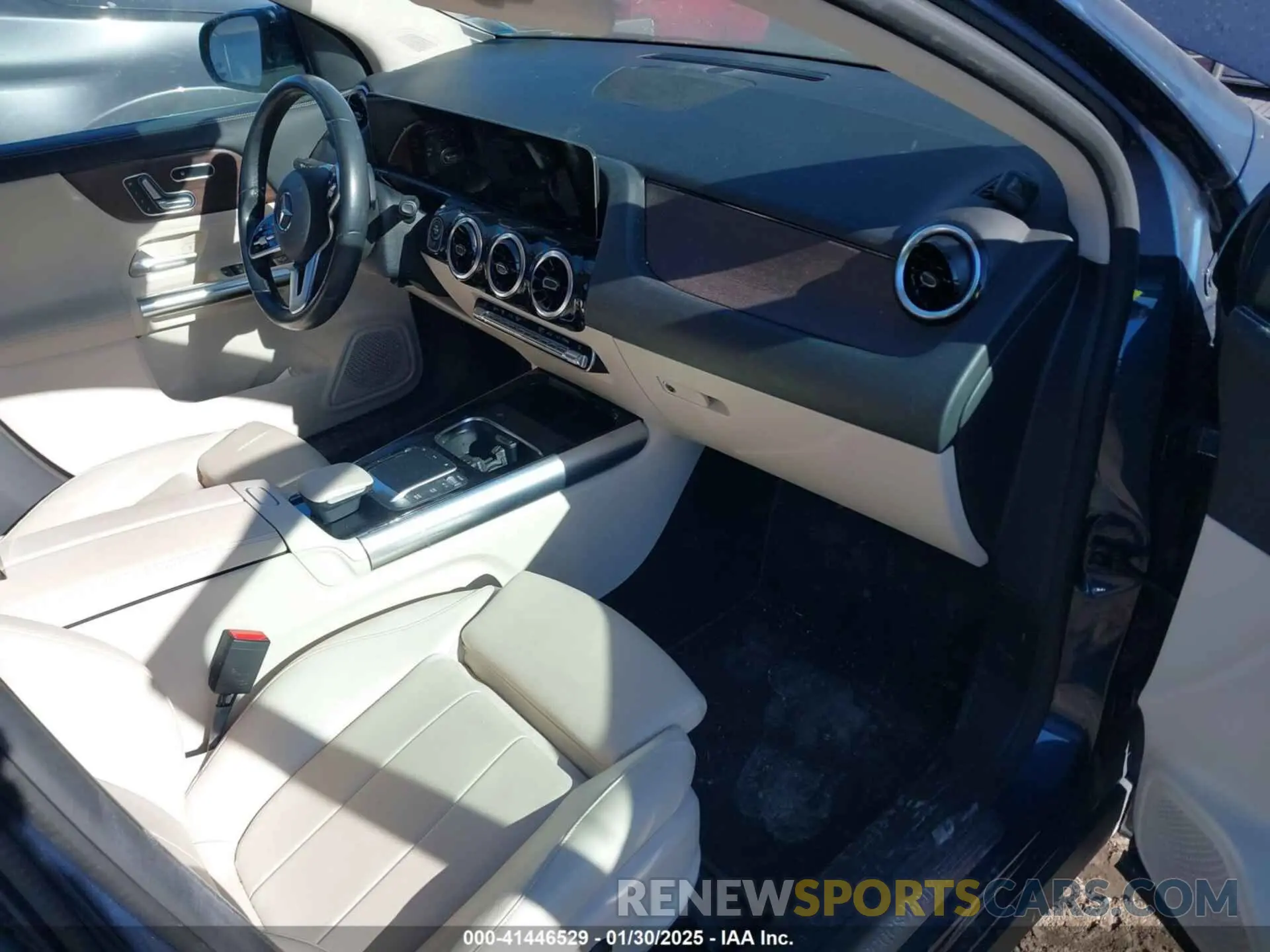 5 Photograph of a damaged car W1N4N4HB2MJ277211 MERCEDES-BENZ GLA 250 2021