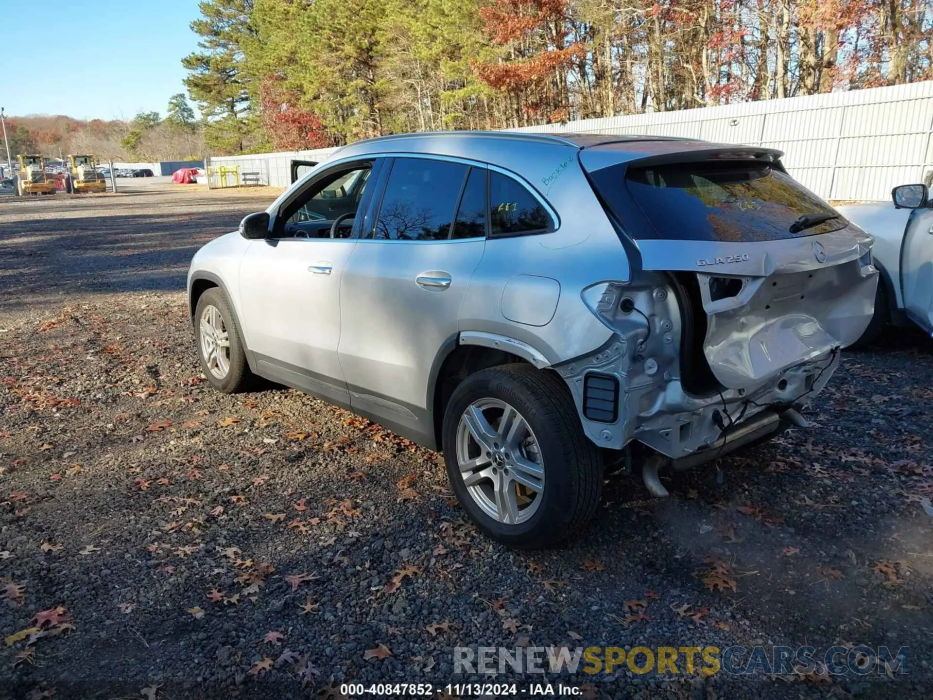 3 Photograph of a damaged car W1N4N4HB3MJ269487 MERCEDES-BENZ GLA 250 2021