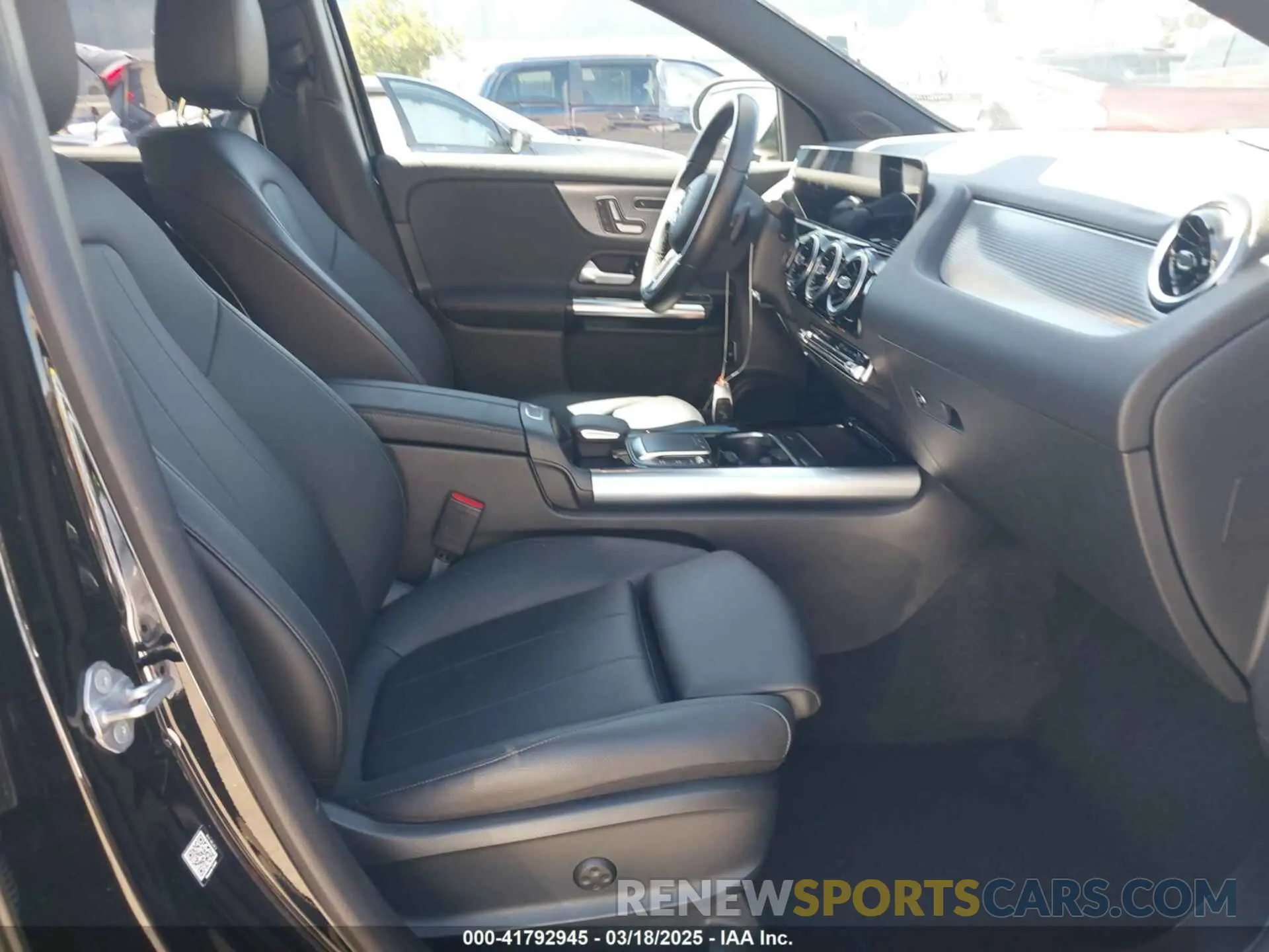 5 Photograph of a damaged car W1N4N4HB4MJ187414 MERCEDES-BENZ GLA 250 2021